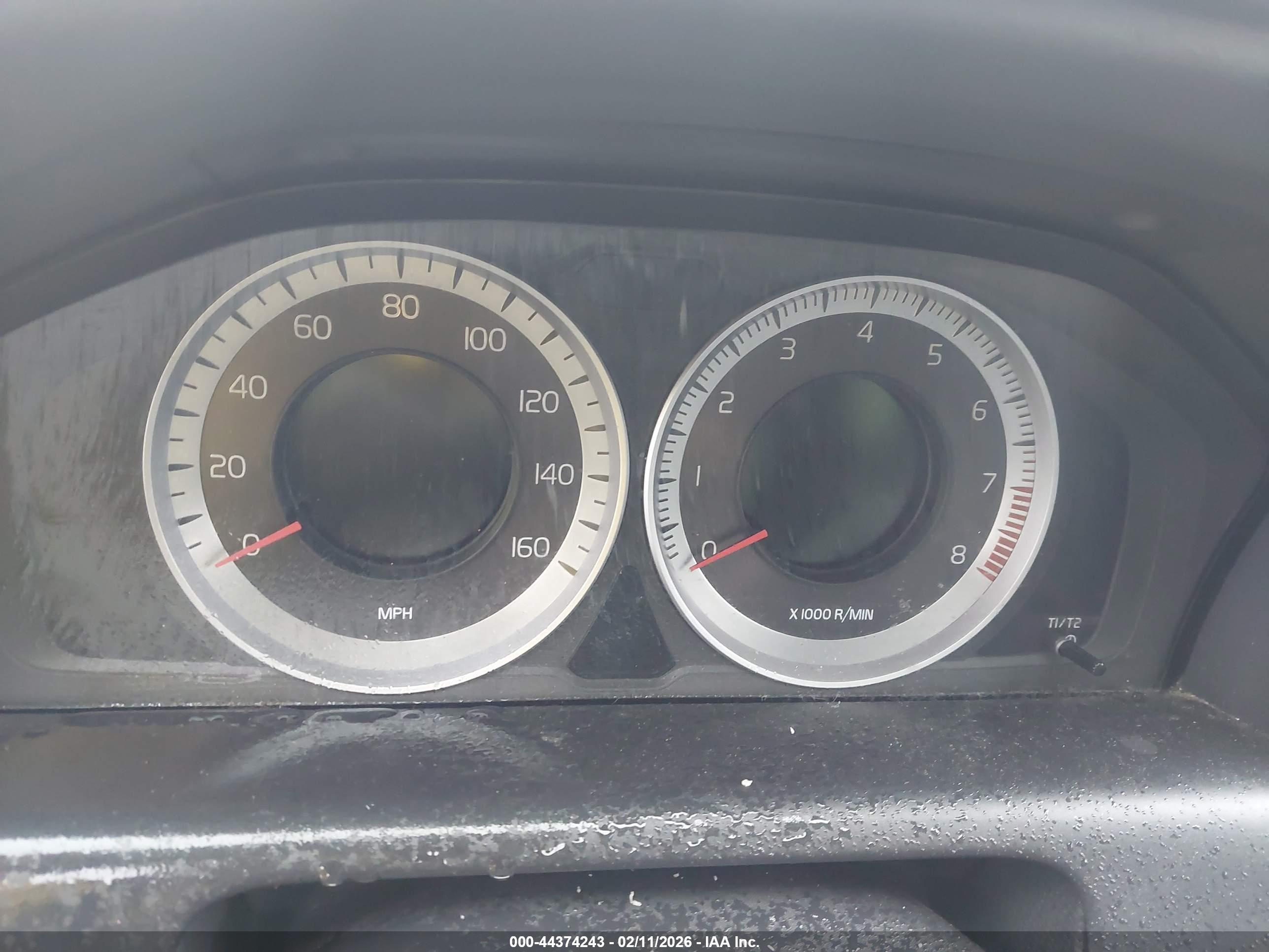 VOLVO XC60 image 7
