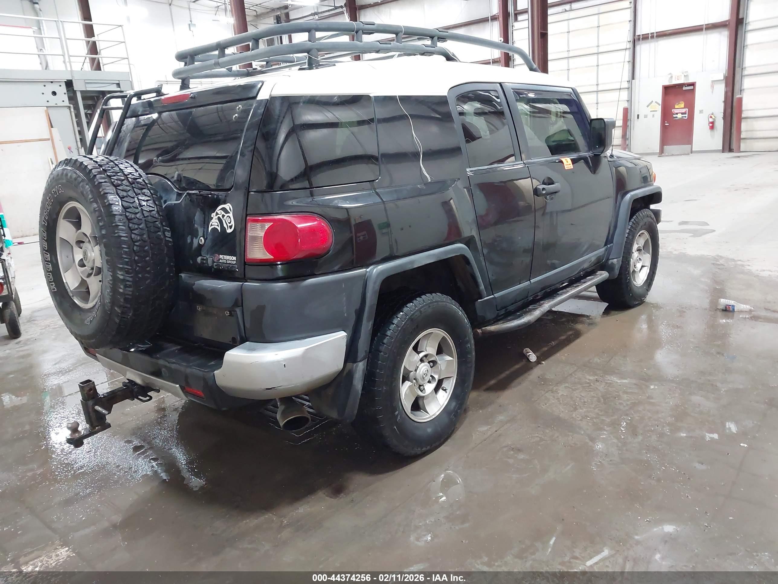 TOYOTA FJ image 4