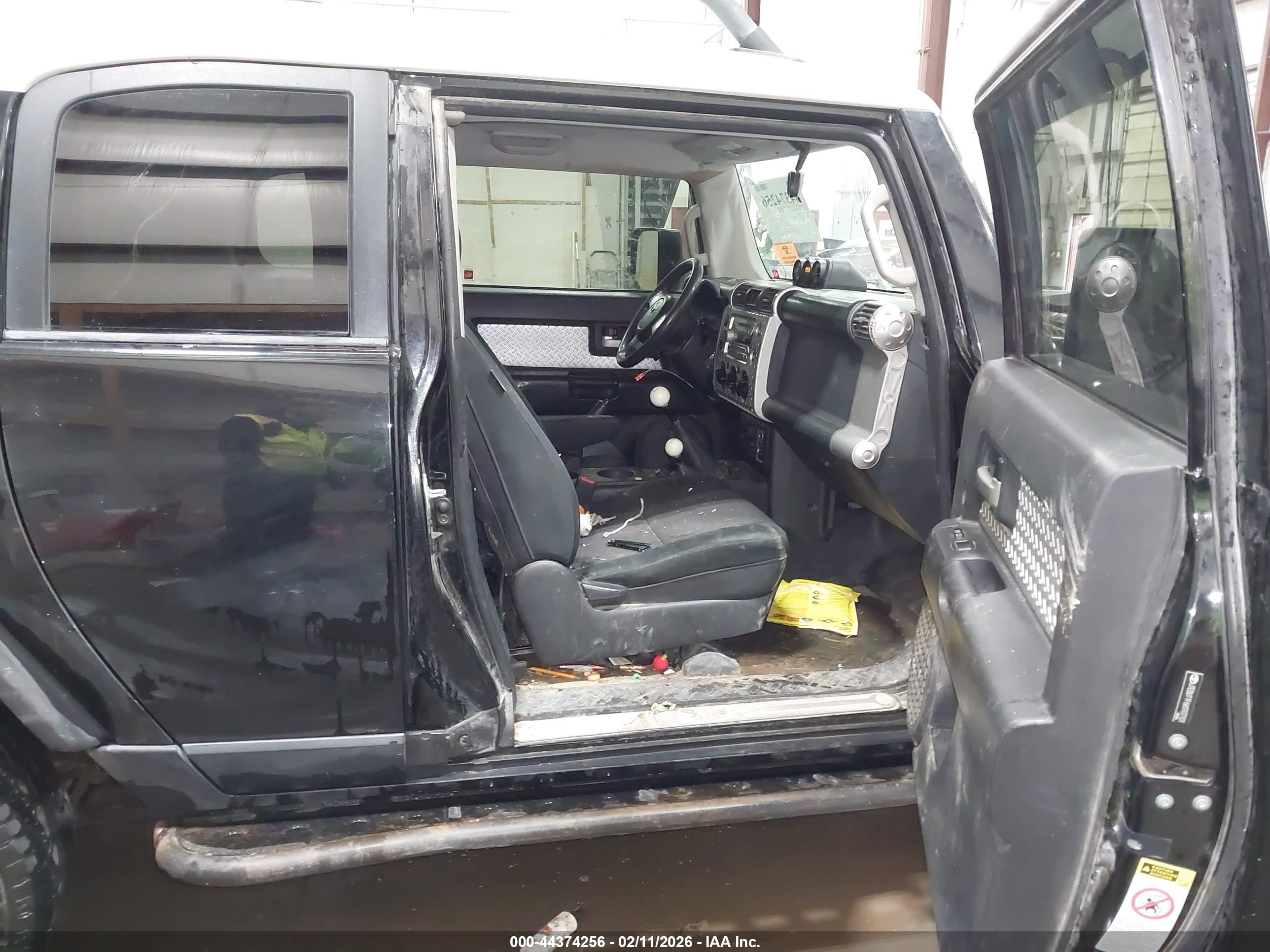 TOYOTA FJ image 5