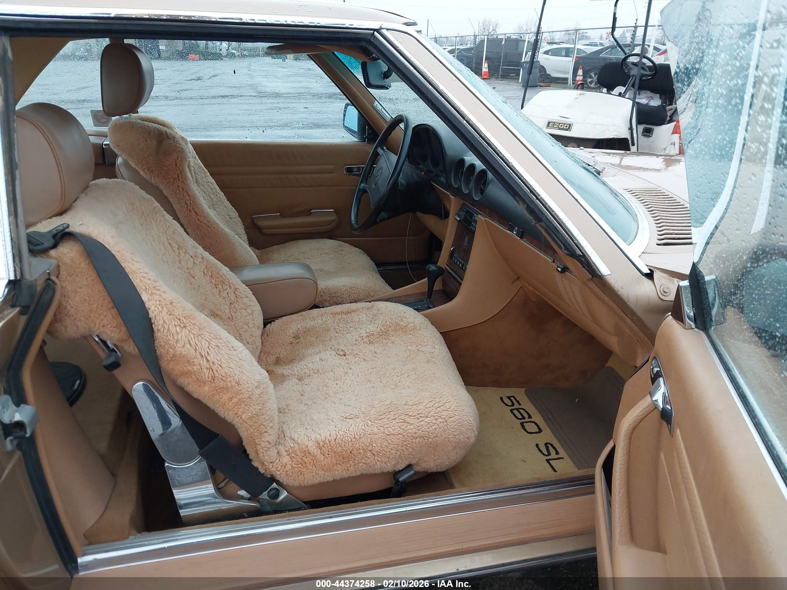 MERCEDES-BENZ 560 image 5