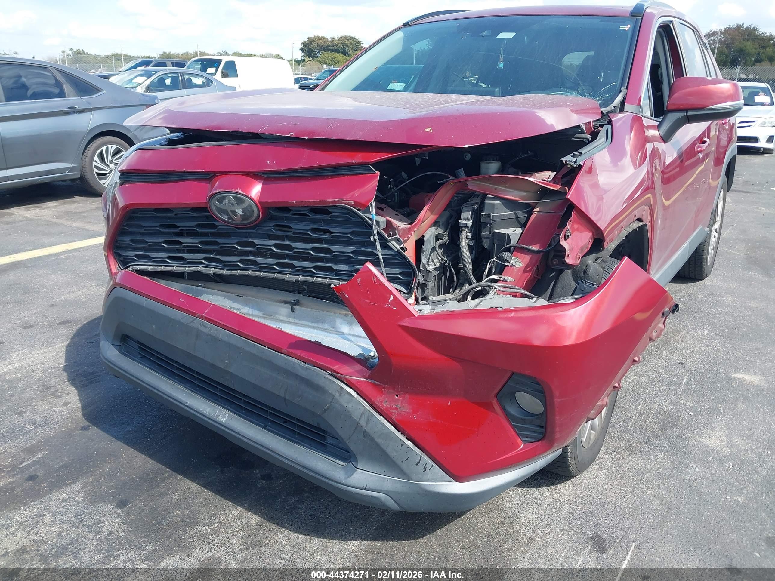 TOYOTA RAV4 image 6