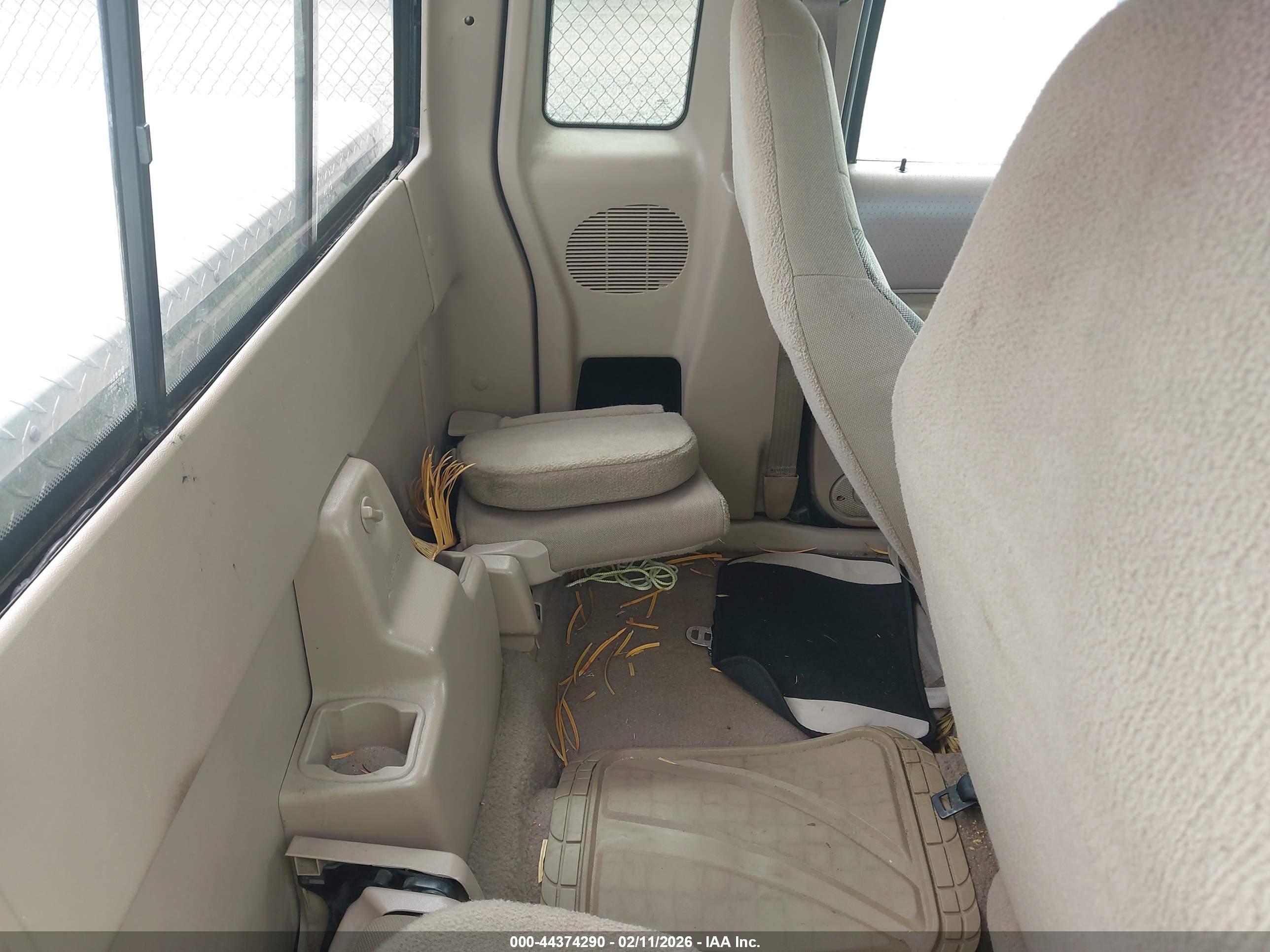 FORD RANGER image 8
