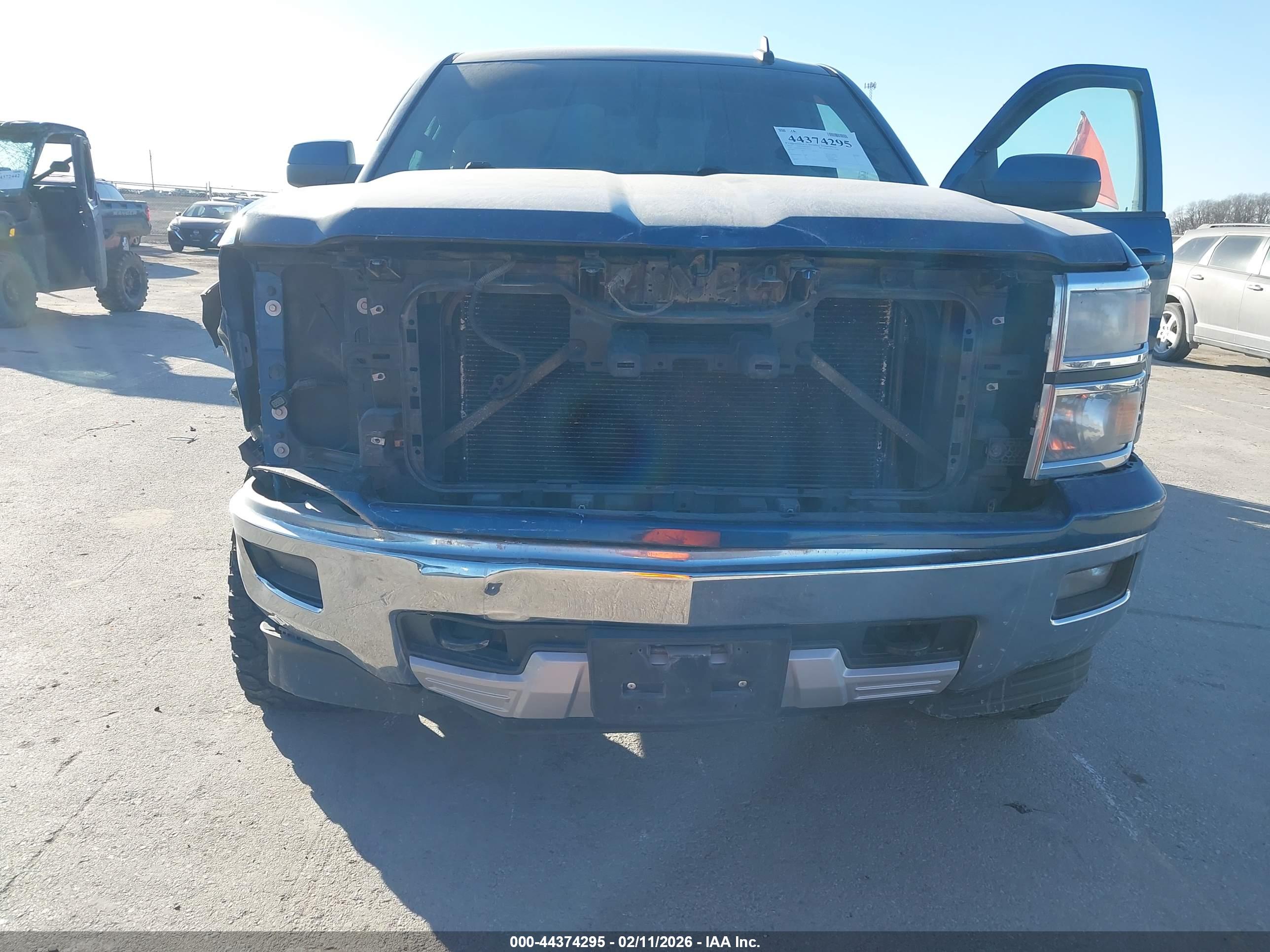 CHEVROLET SILVERADO image 6