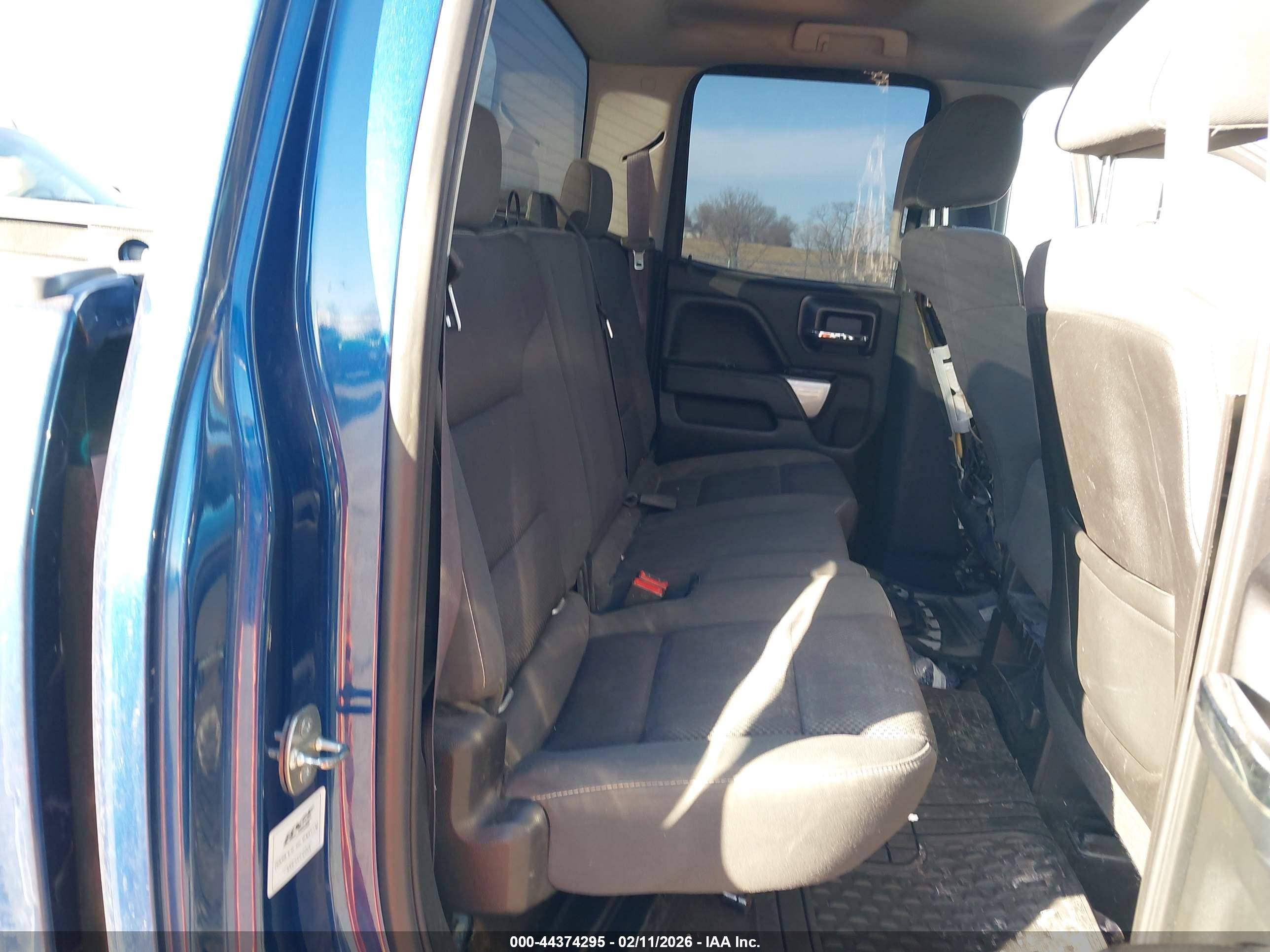 CHEVROLET SILVERADO image 8