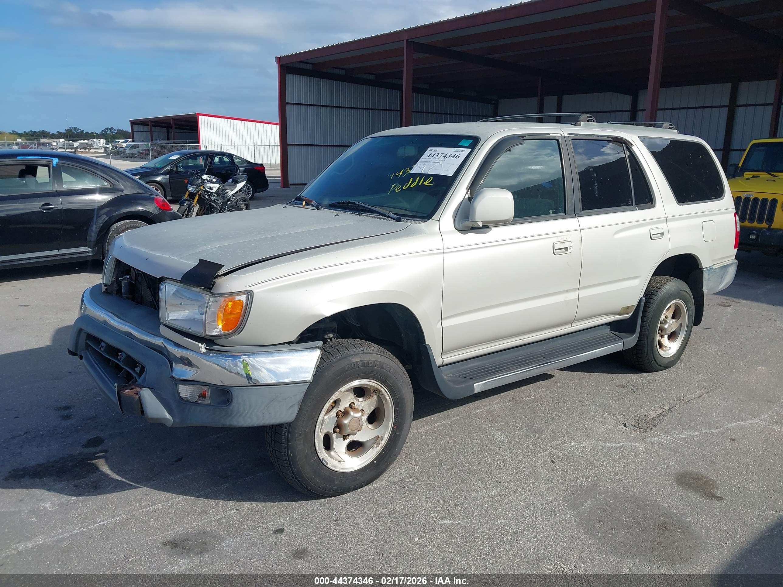 TOYOTA 4RUNNER image 2