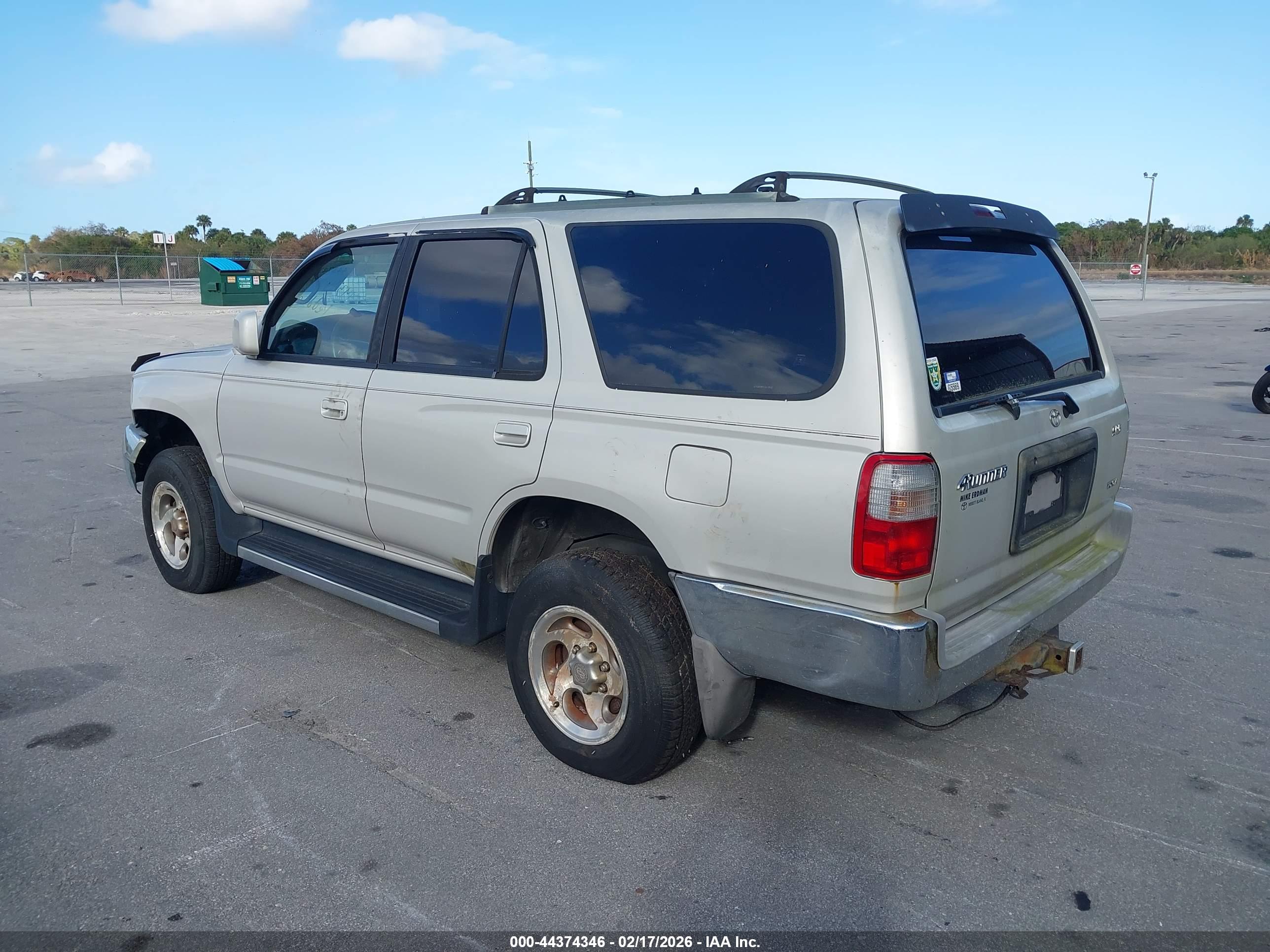 TOYOTA 4RUNNER image 3