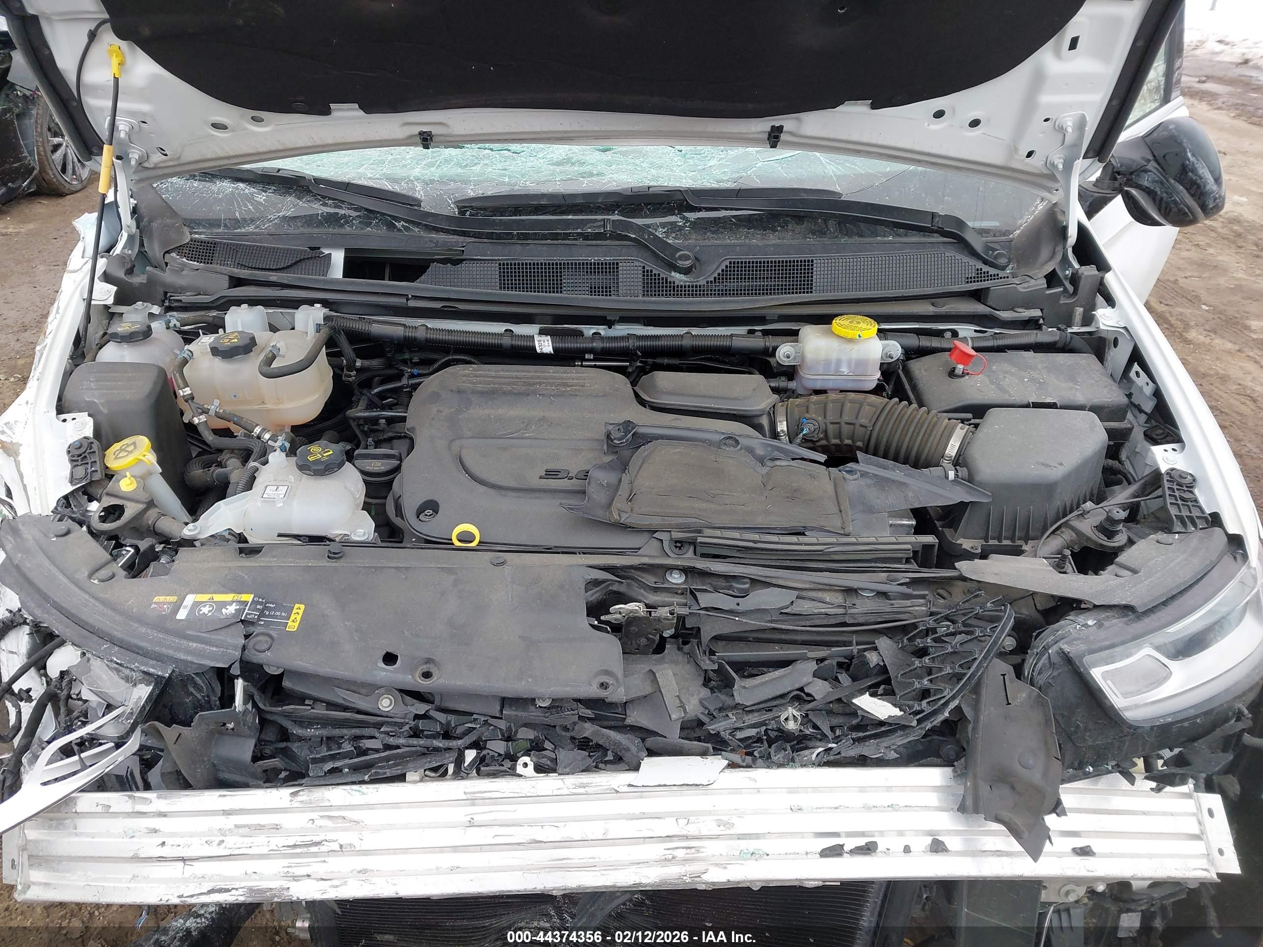 CHRYSLER PACIFICA image 10