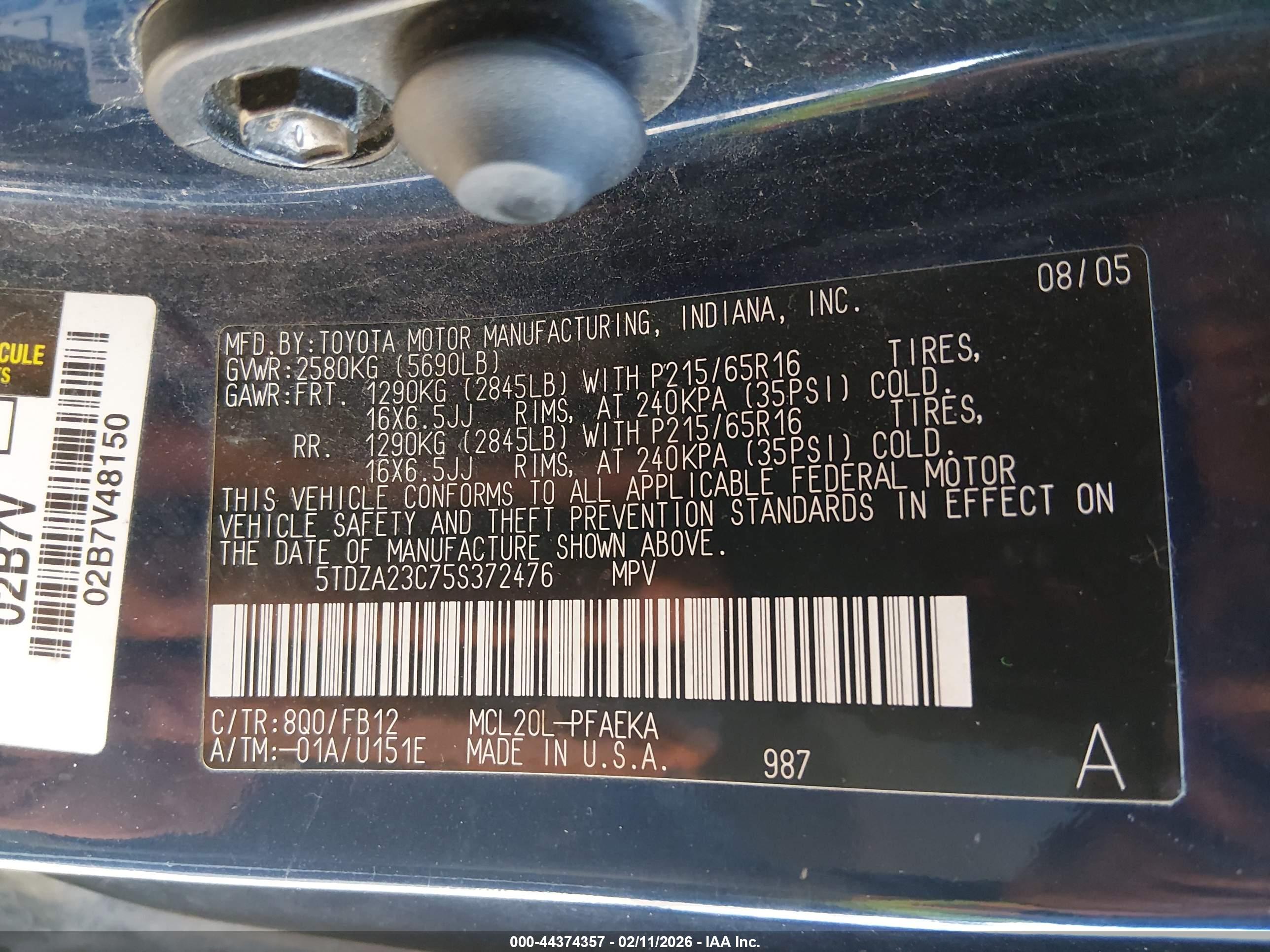 TOYOTA SIENNA image 9