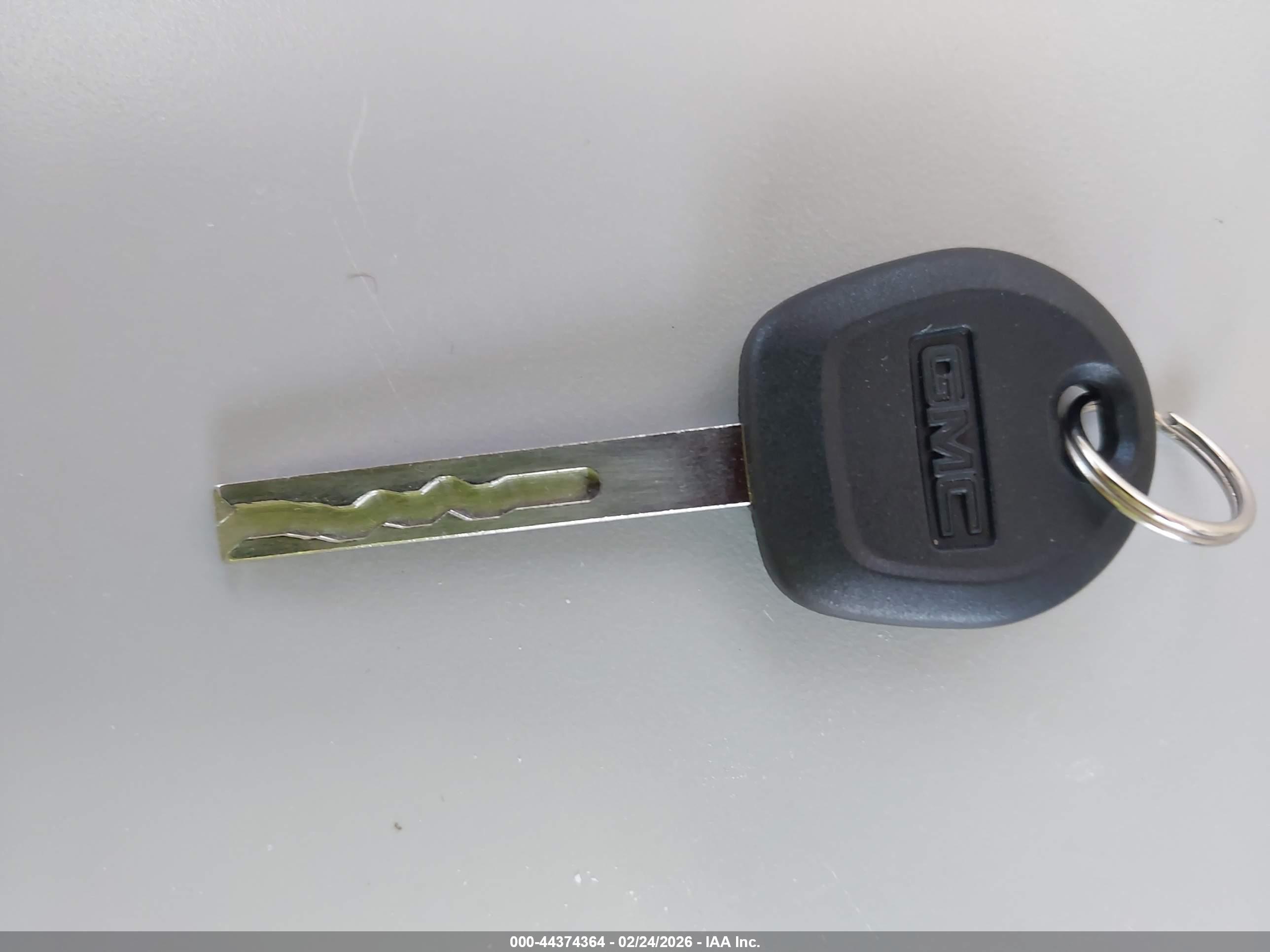 GMC SIERRA image 11