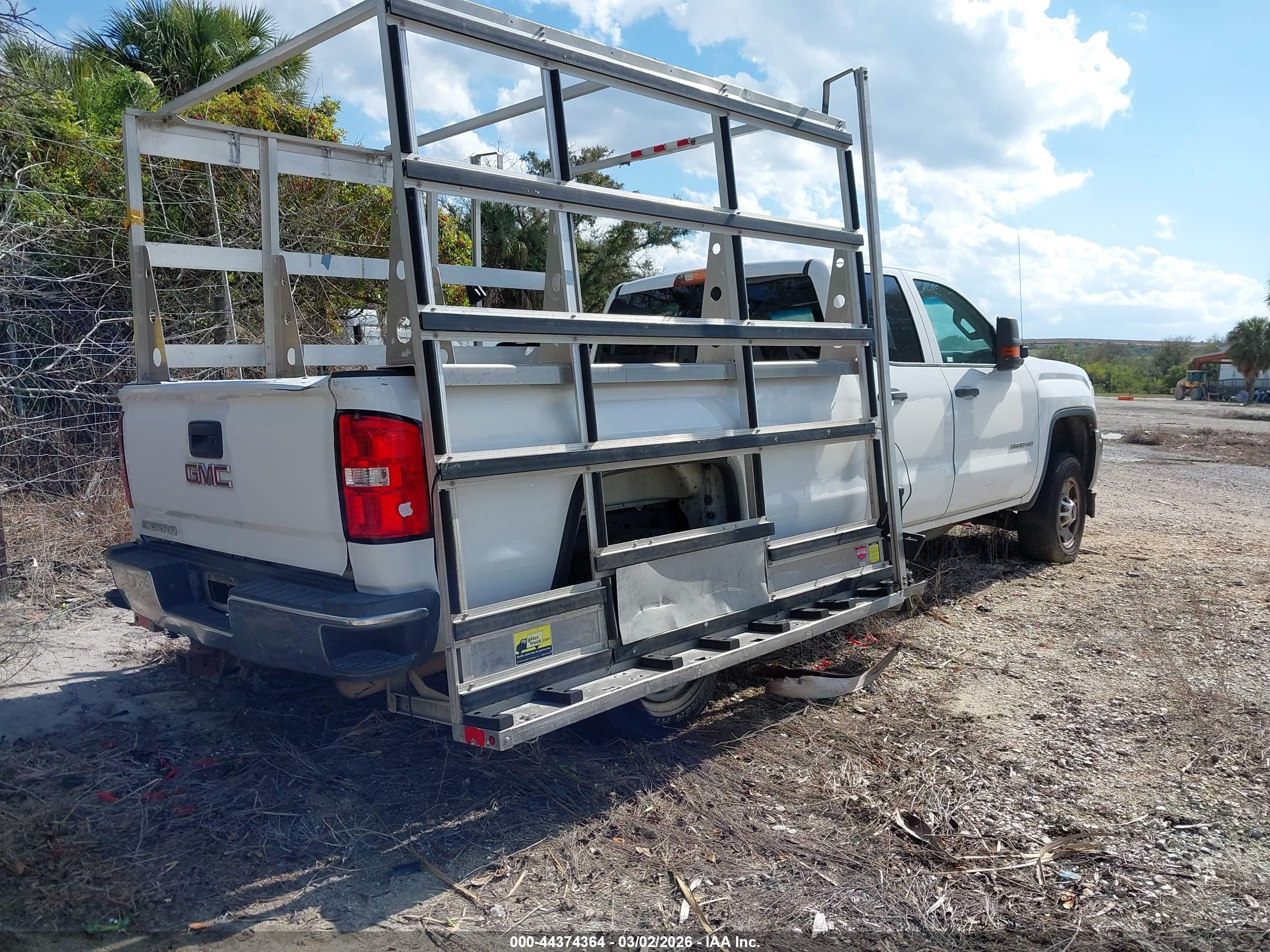 GMC SIERRA image 4