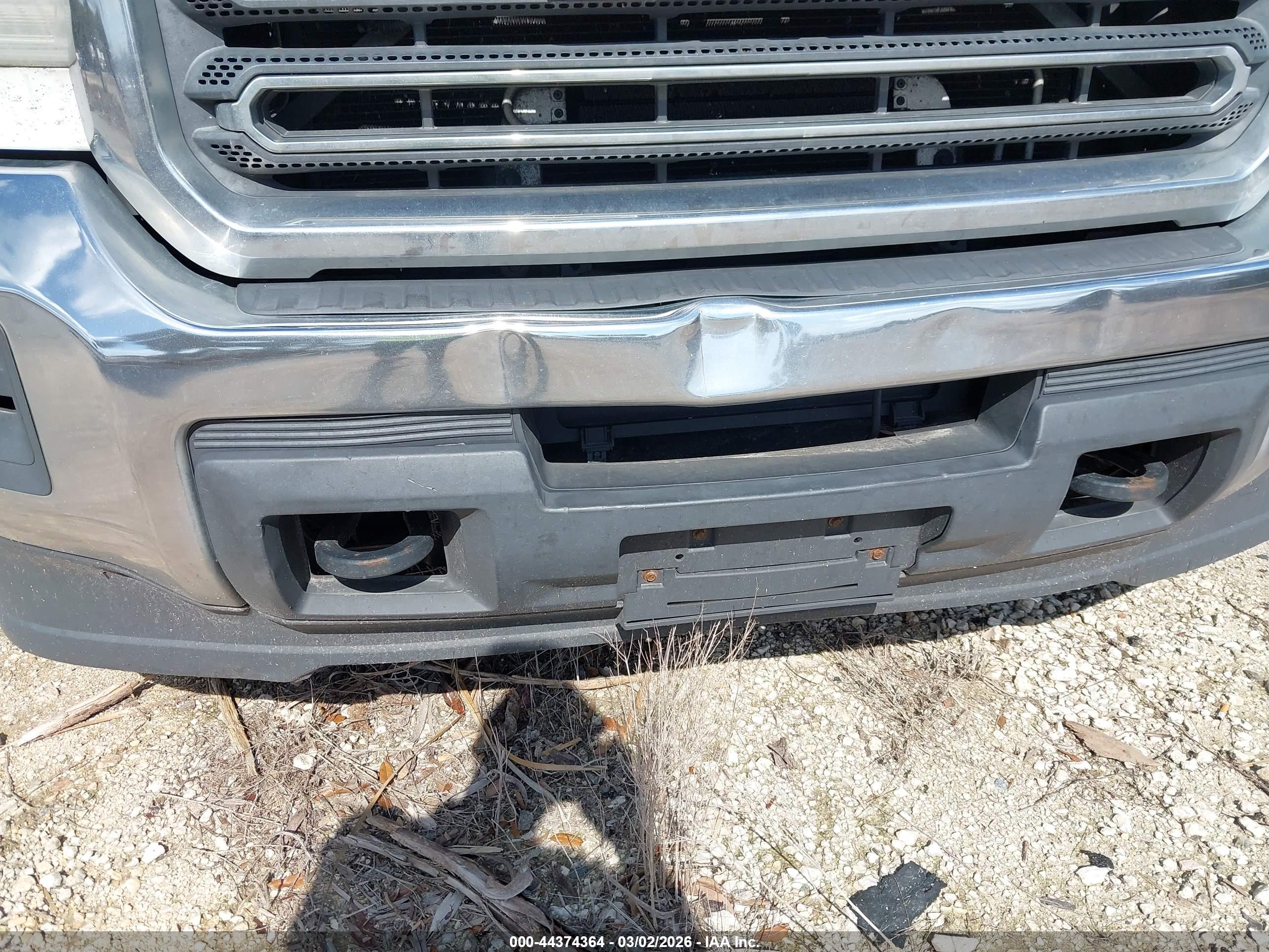 GMC SIERRA image 6