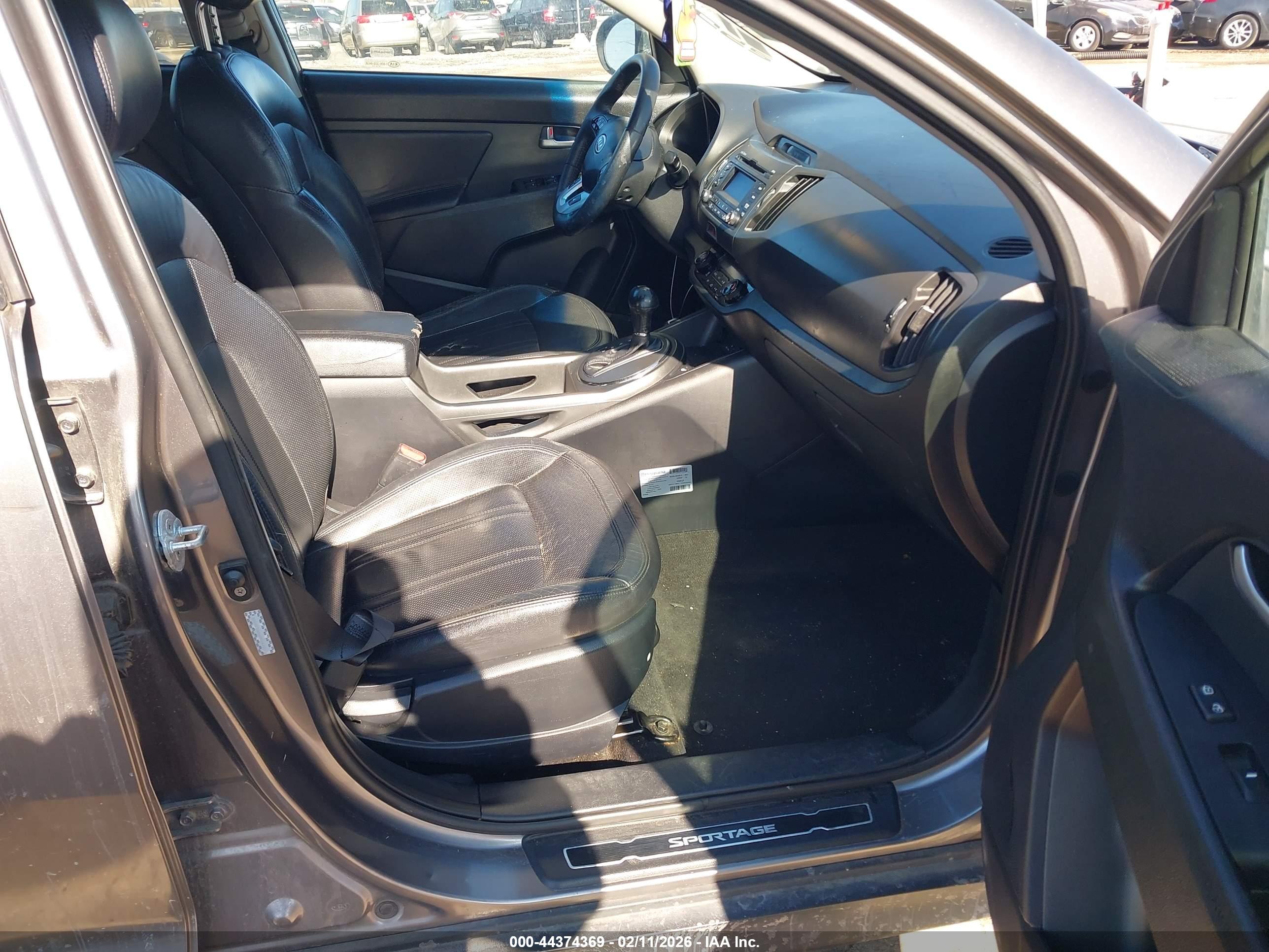 KIA SPORTAGE image 5