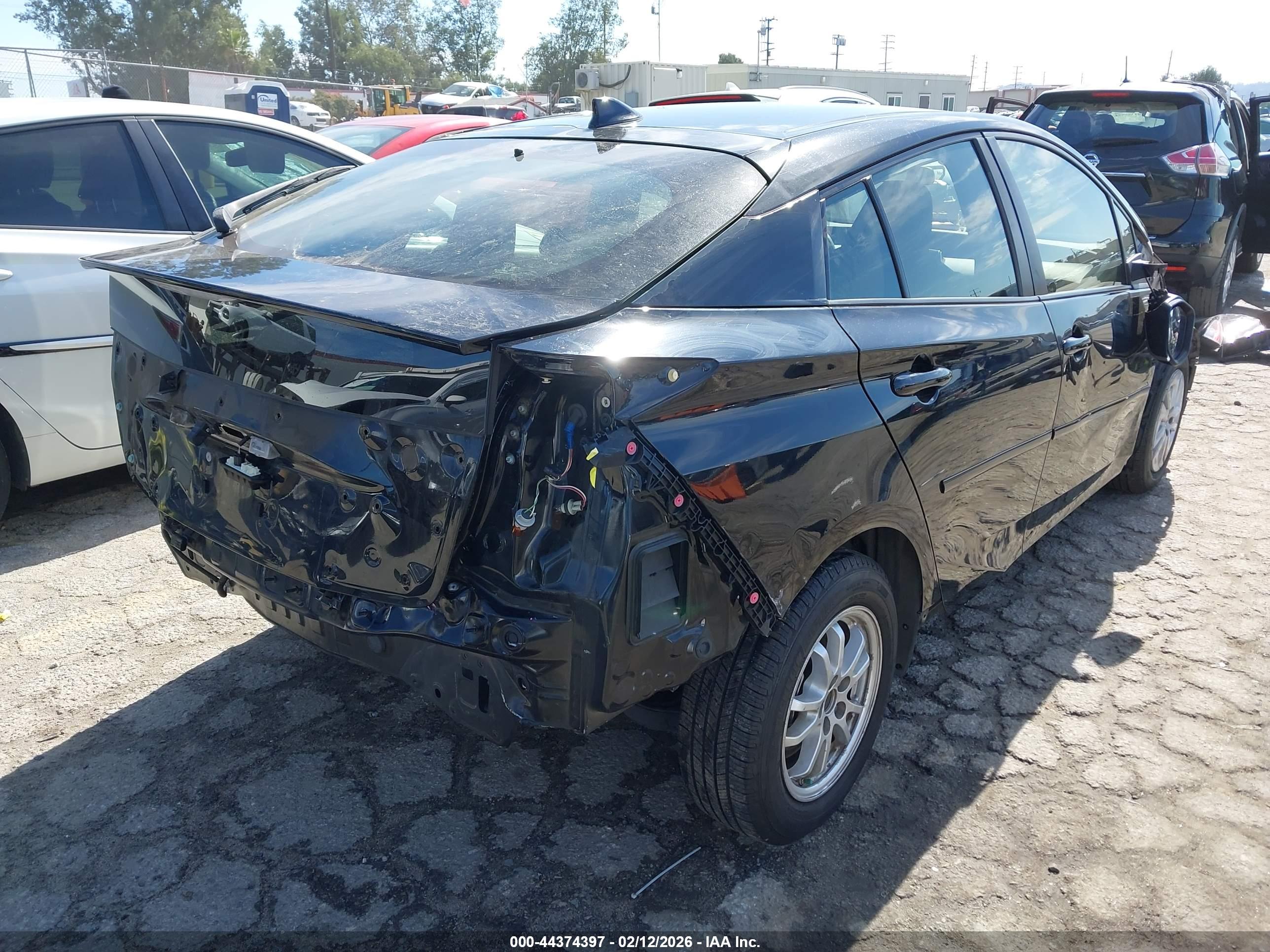 TOYOTA PRIUS image 4