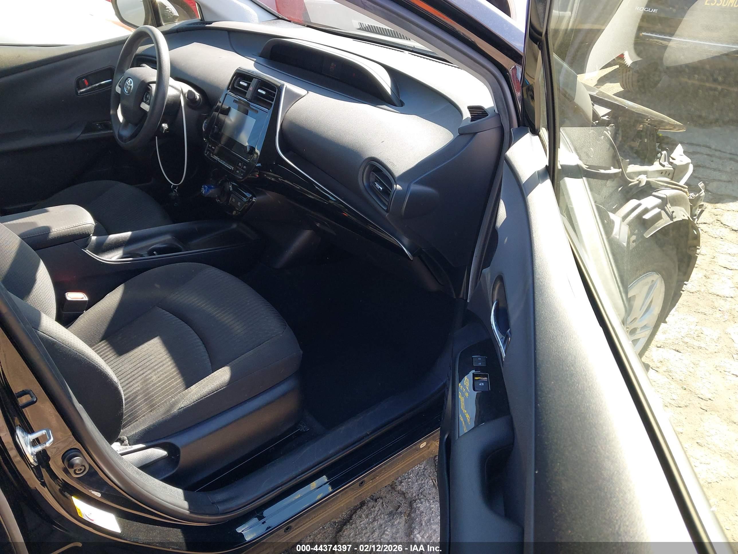 TOYOTA PRIUS image 5