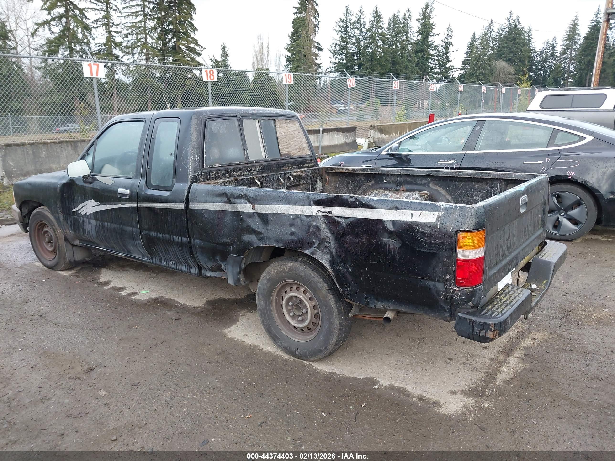 TOYOTA PICKUP image 3
