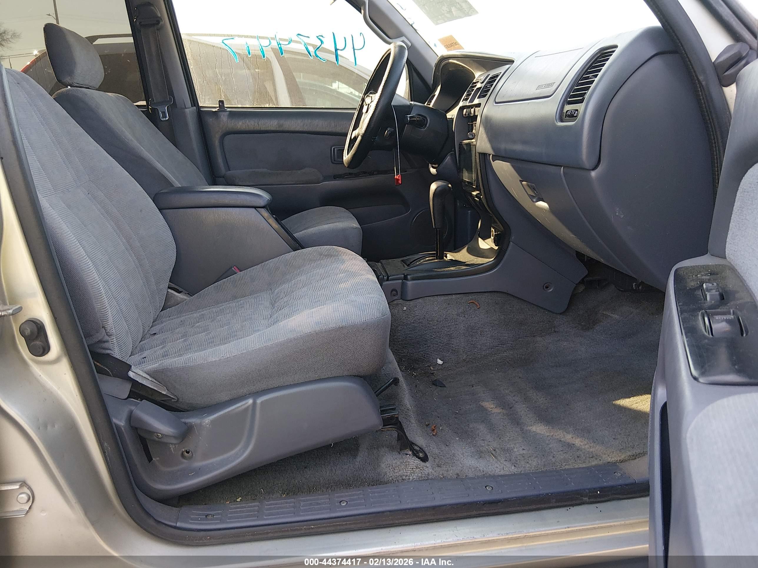 TOYOTA 4RUNNER image 5