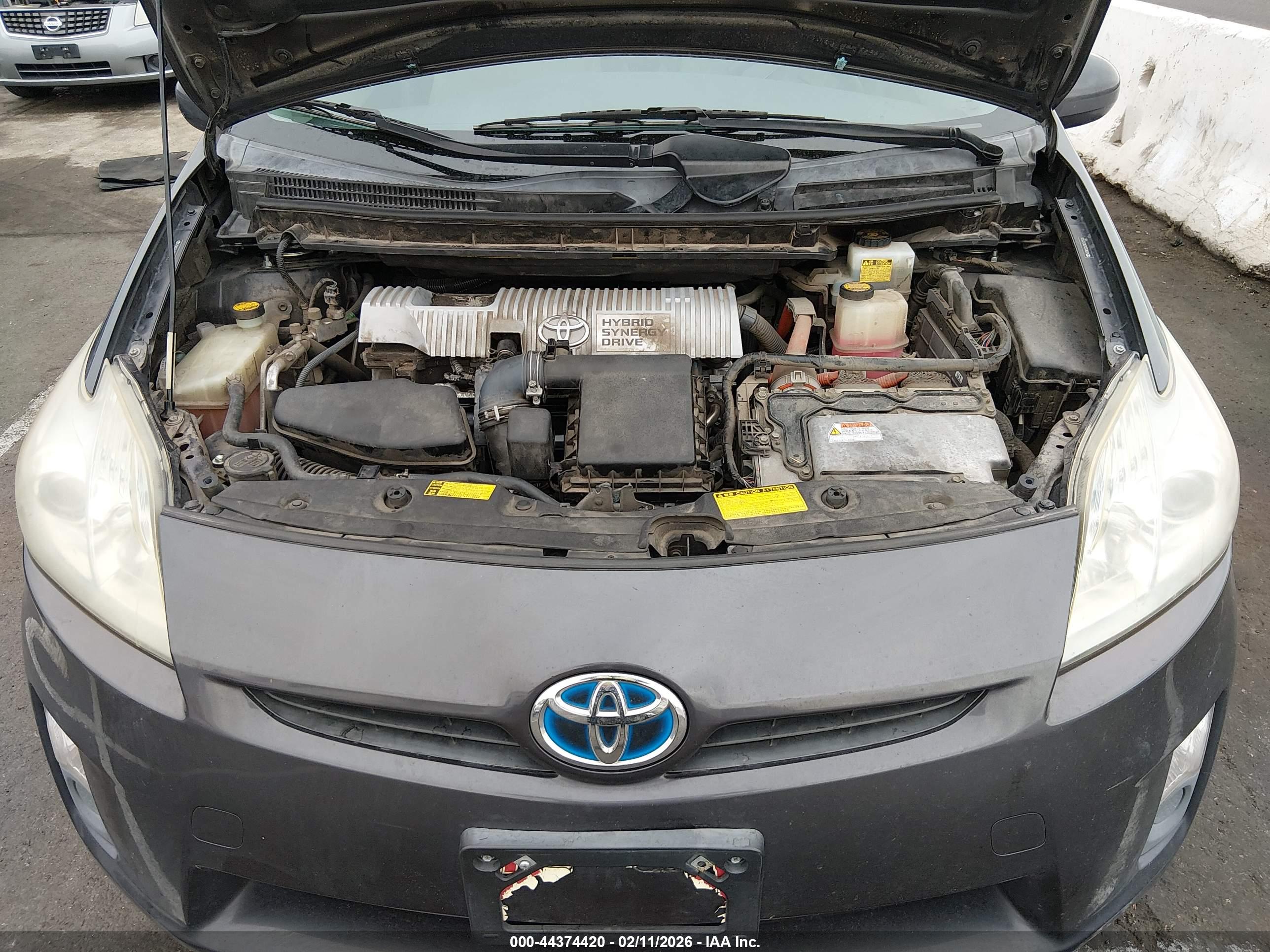 TOYOTA PRIUS image 10