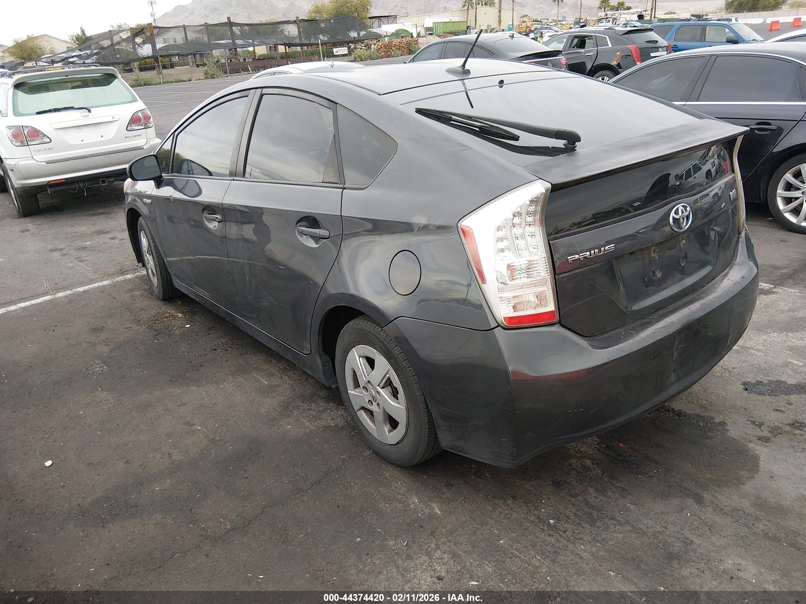 TOYOTA PRIUS image 3