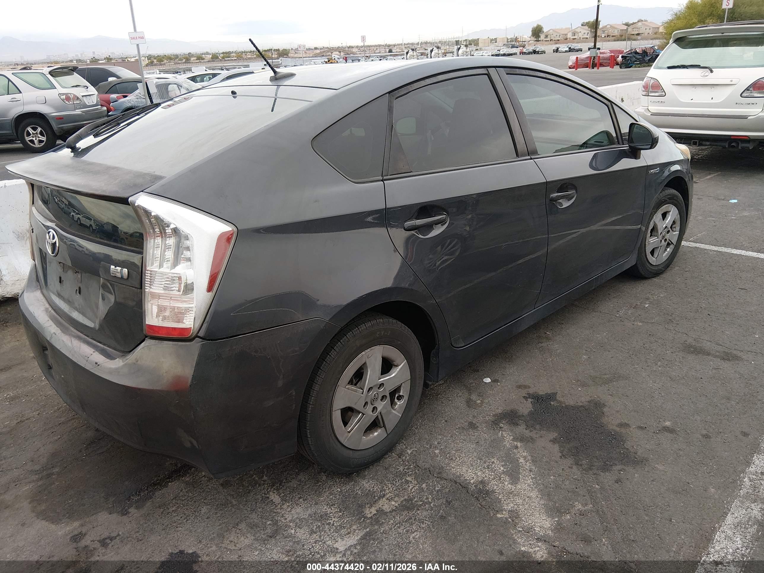 TOYOTA PRIUS image 4