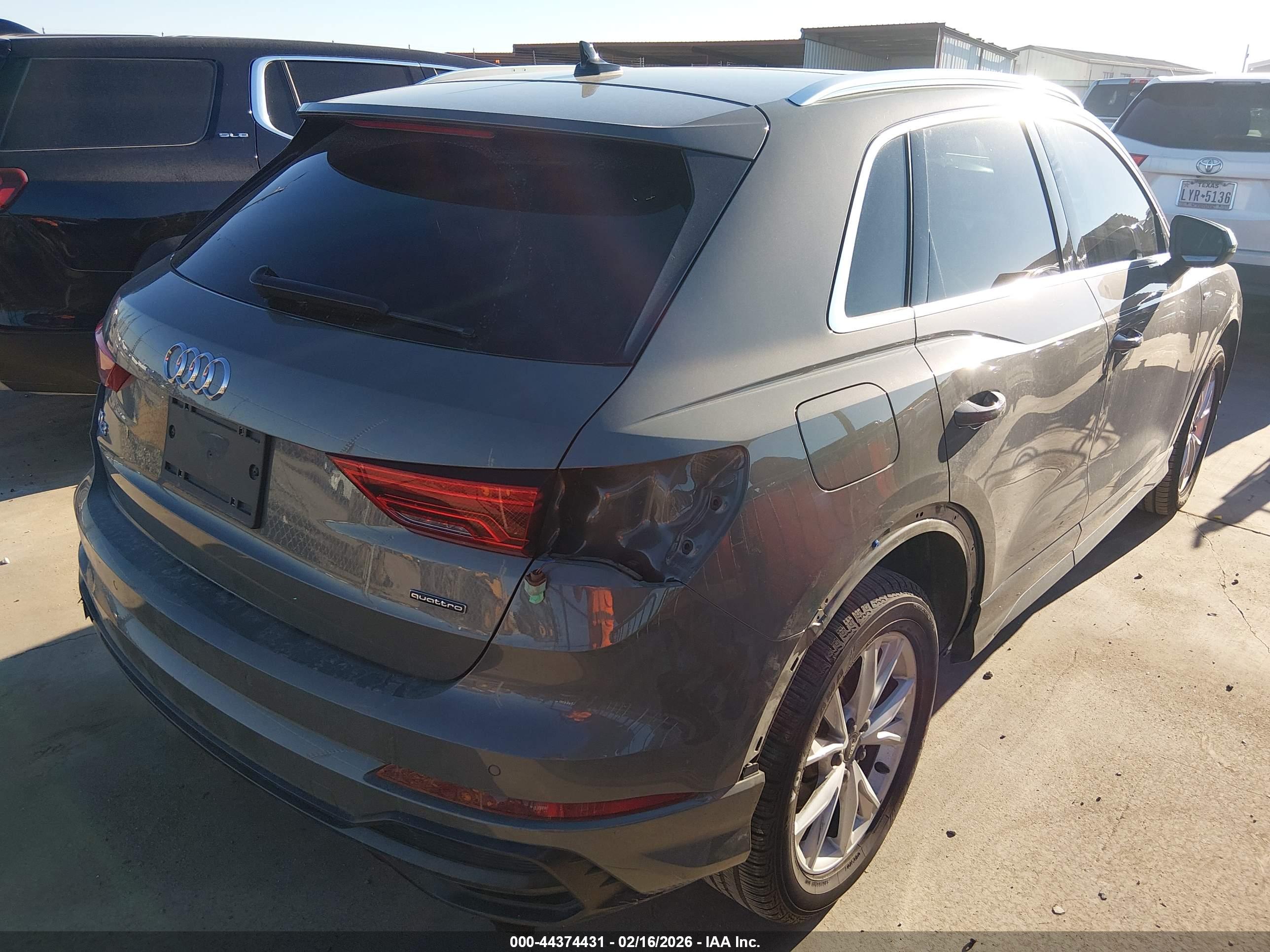 AUDI Q3 image 4