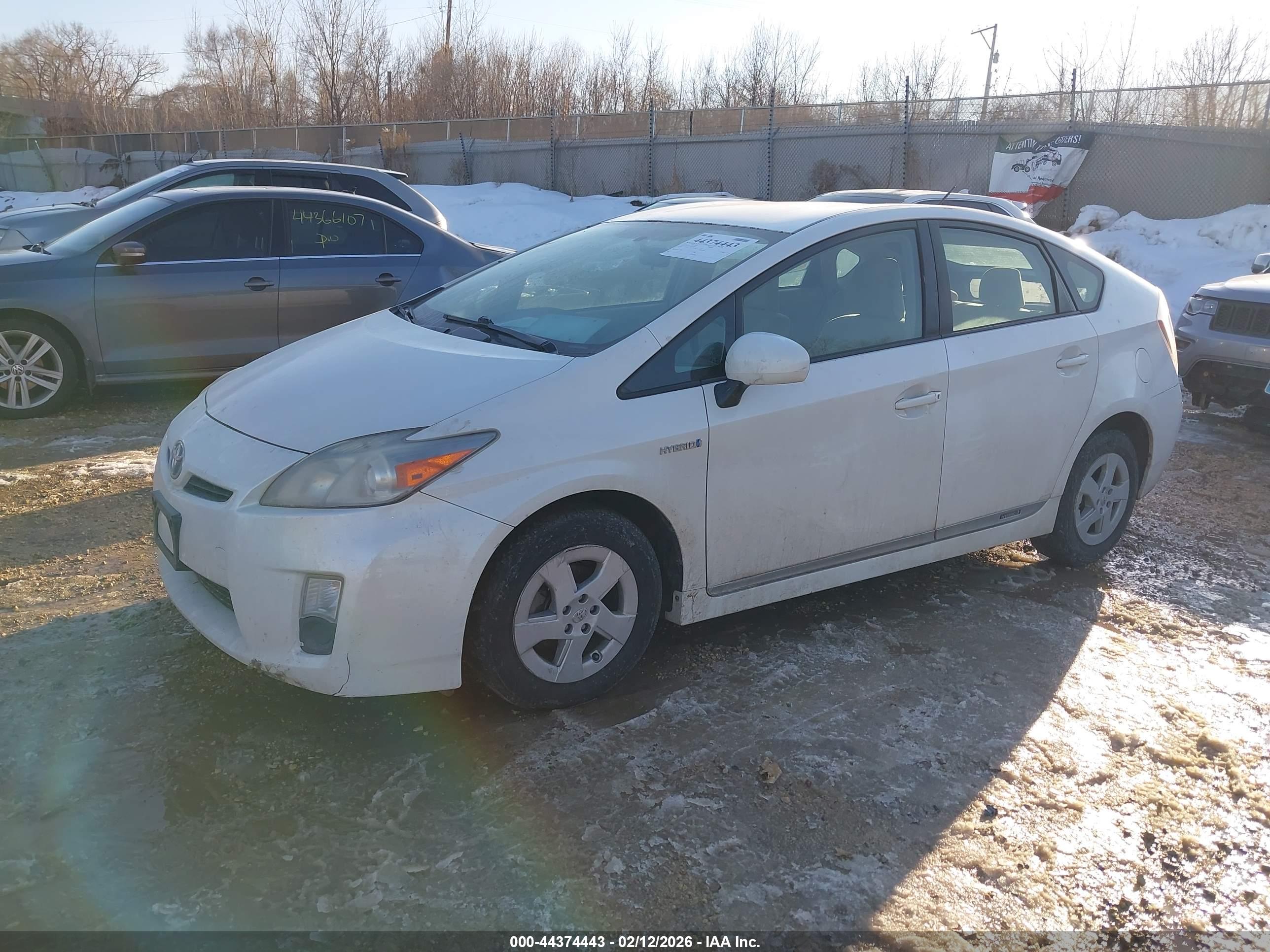 TOYOTA PRIUS image 2