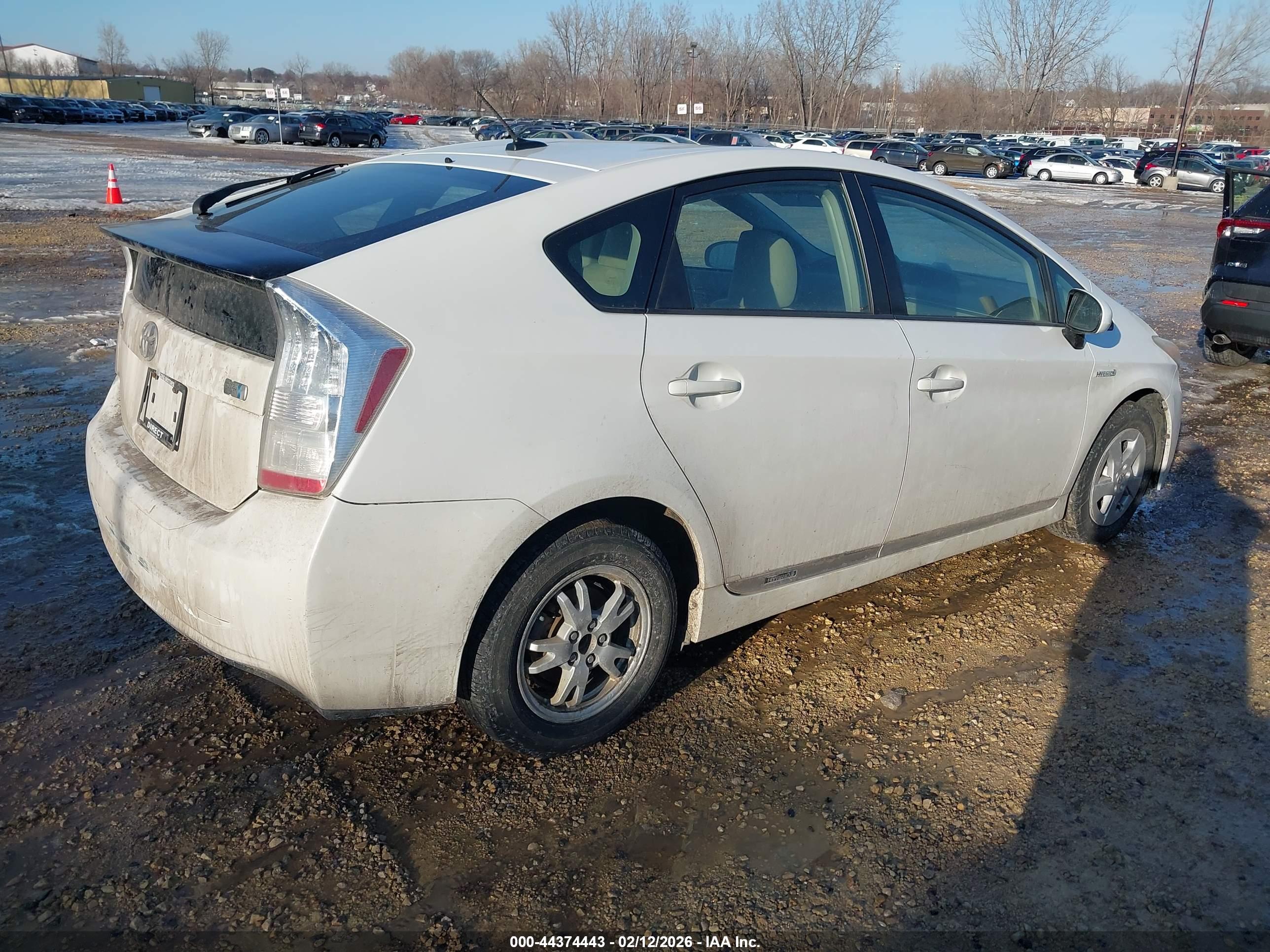TOYOTA PRIUS image 4