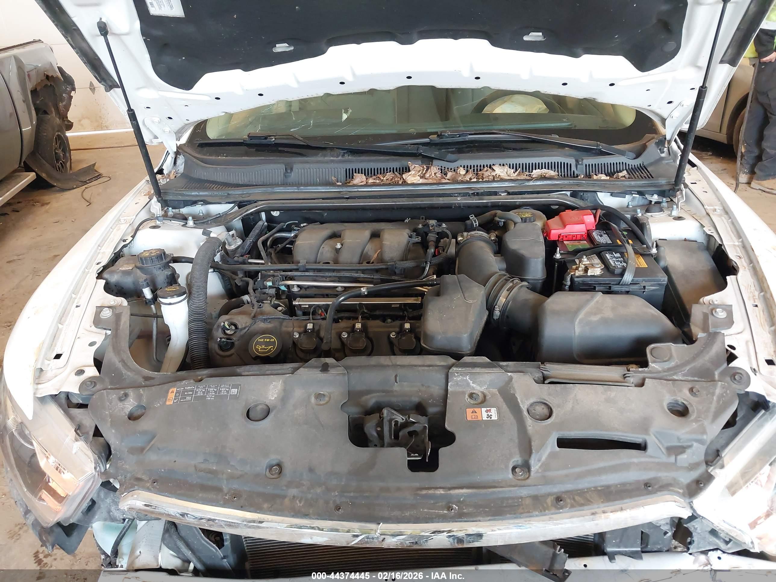 FORD TAURUS image 10