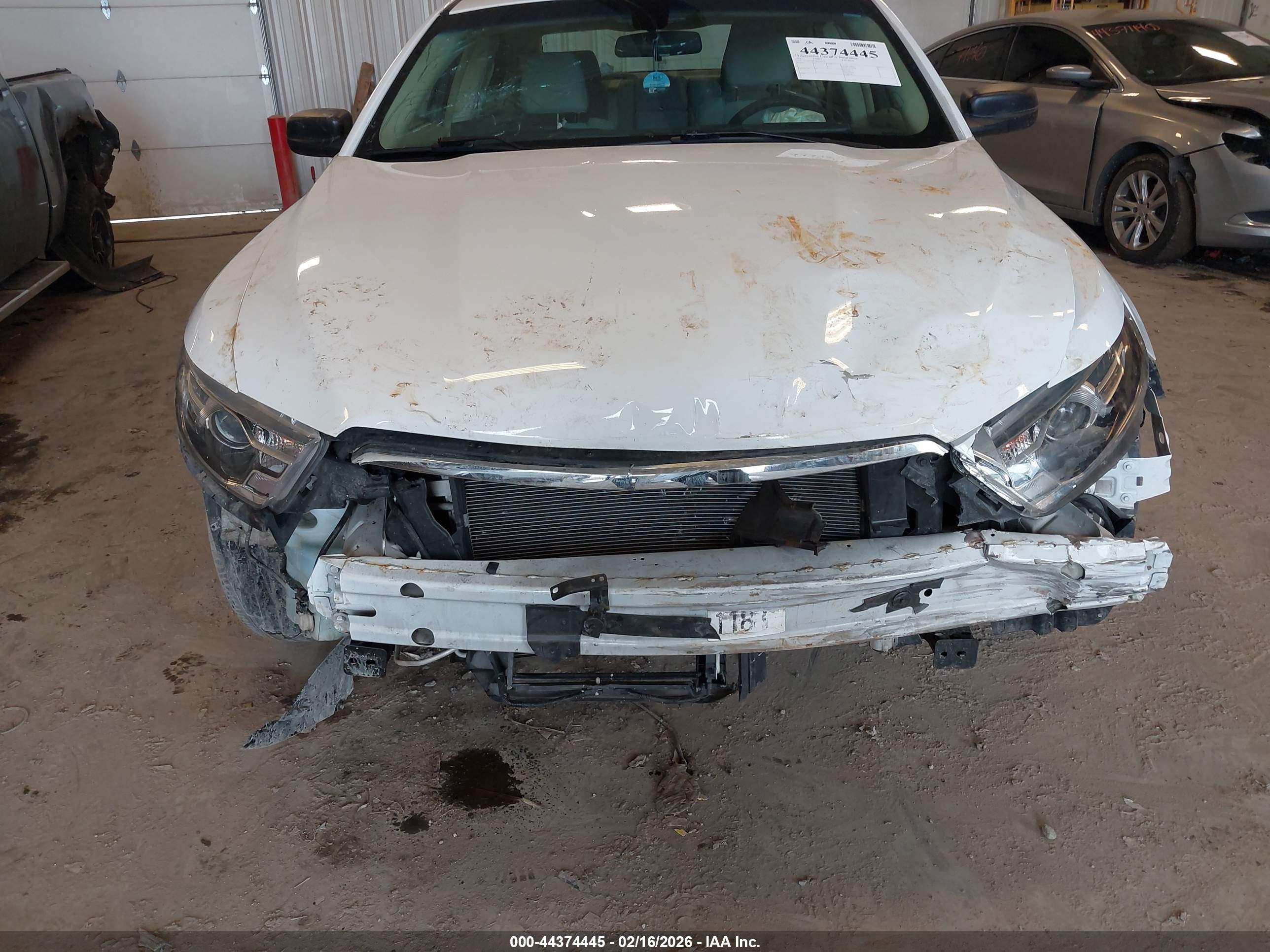 FORD TAURUS image 6