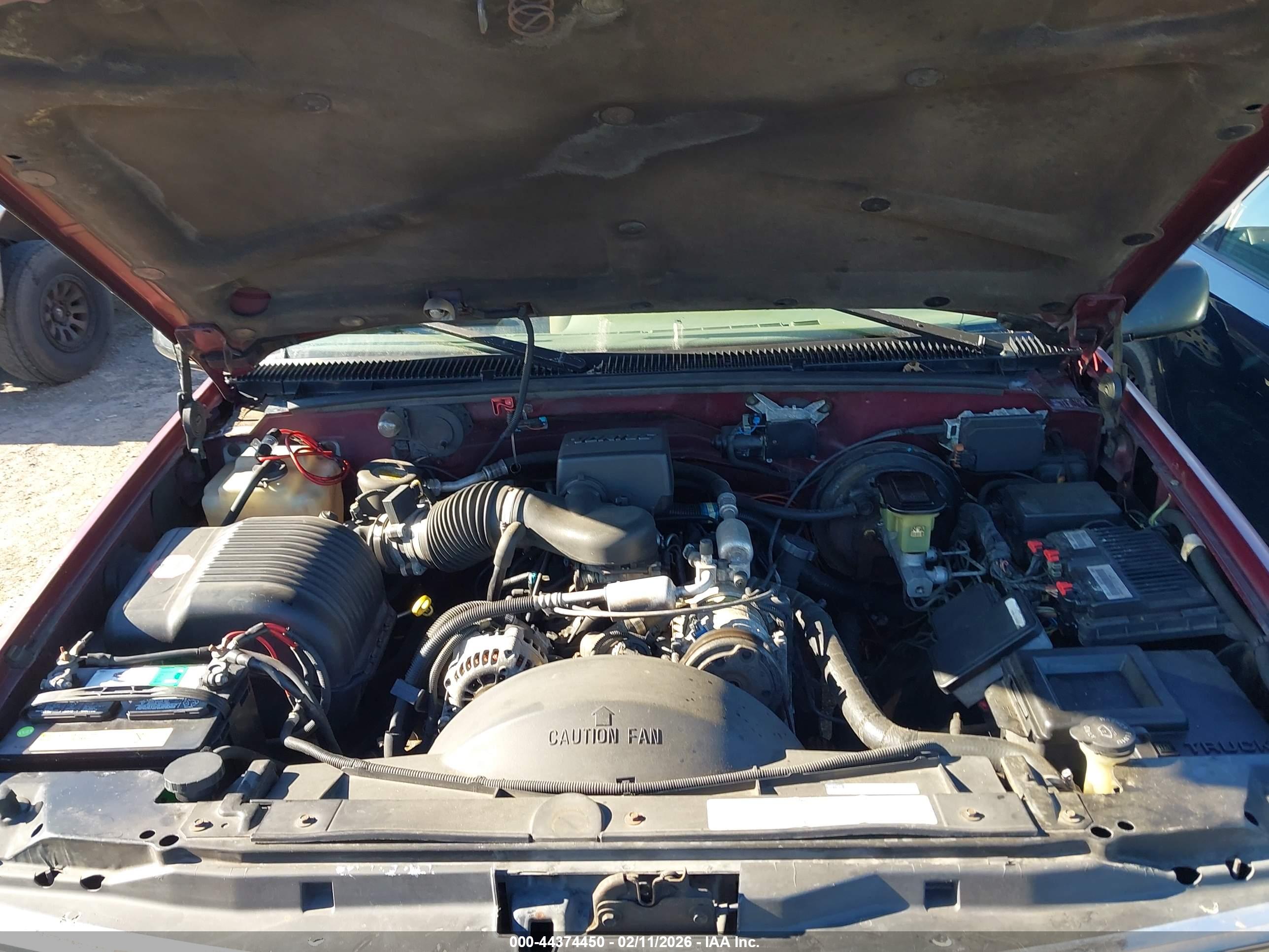 CHEVROLET GMT-400 image 10