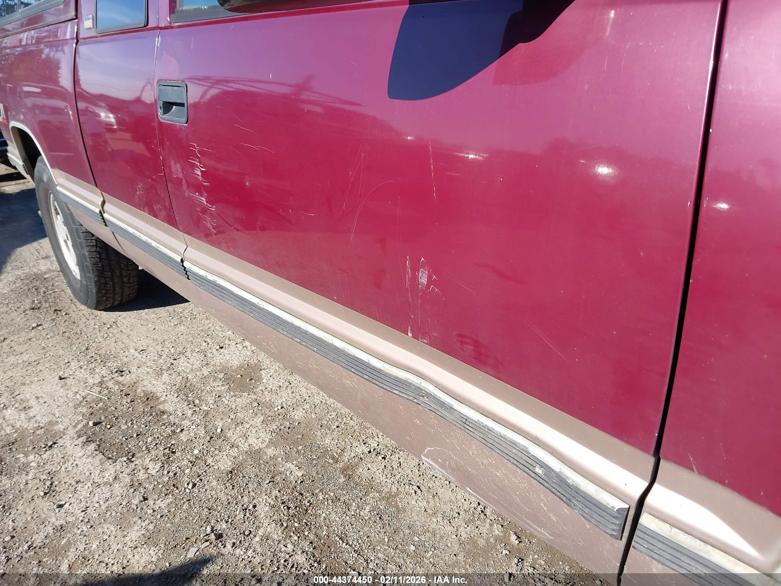 CHEVROLET GMT-400 image 6