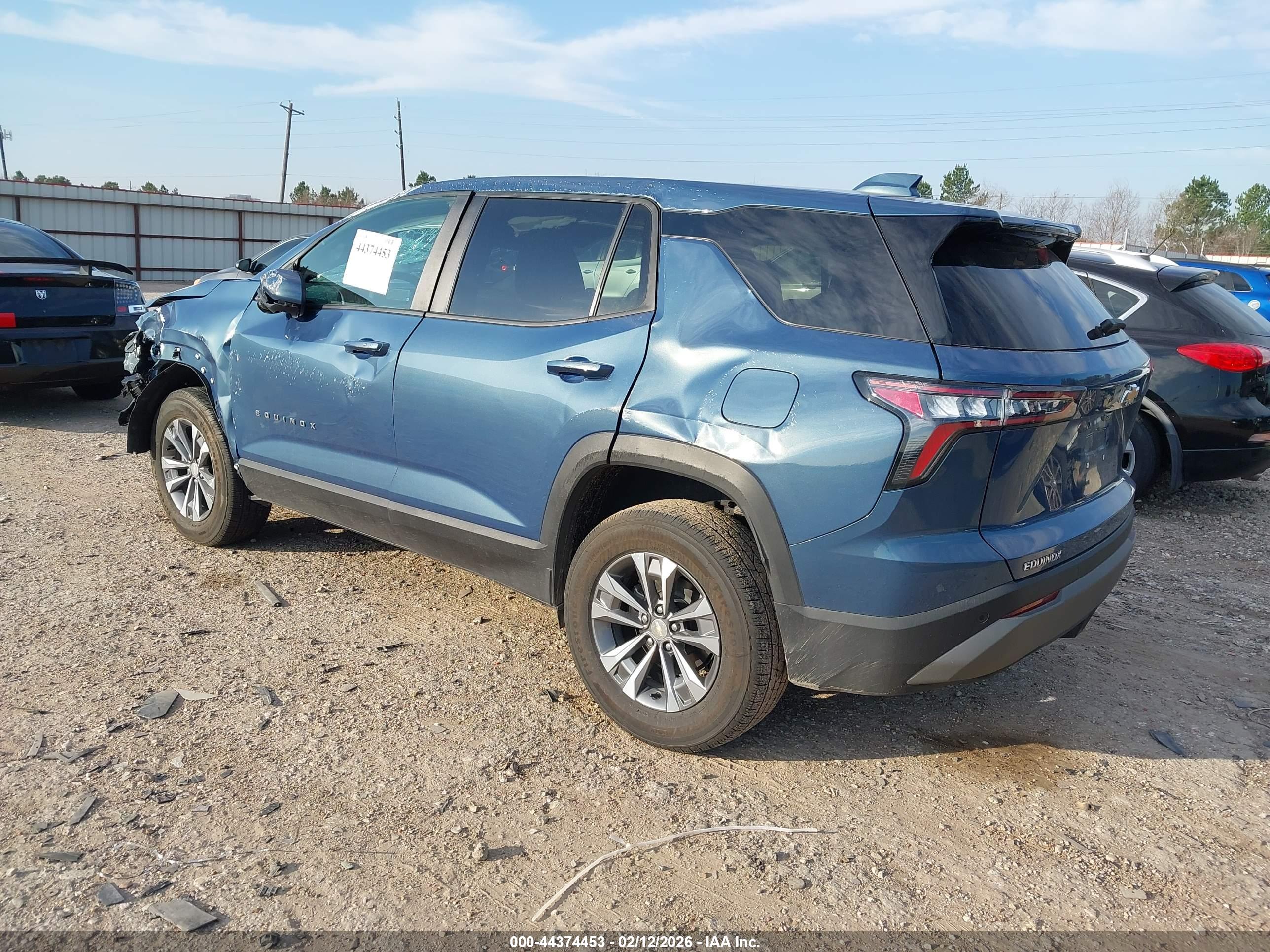 CHEVROLET EQUINOX image 3