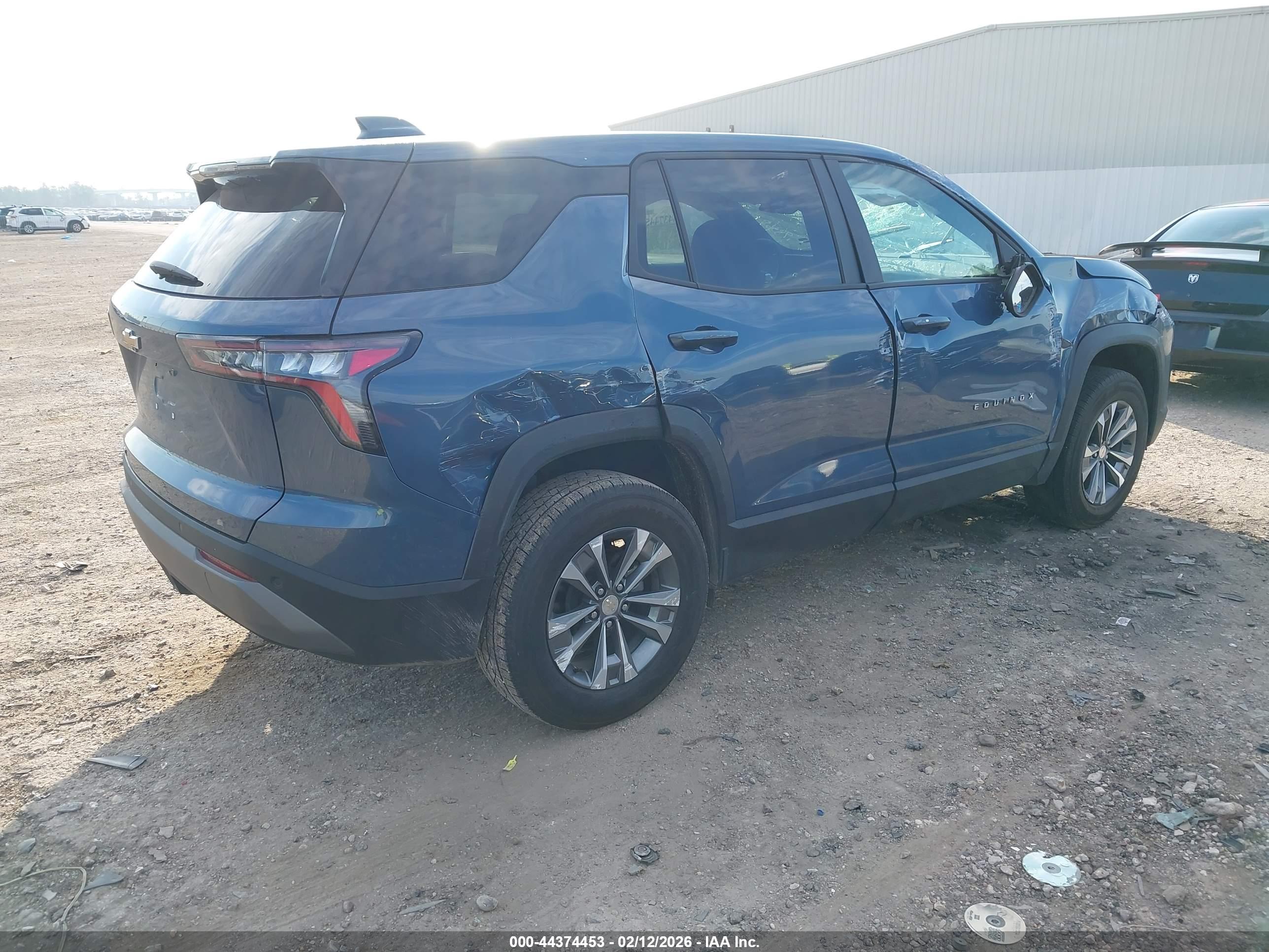 CHEVROLET EQUINOX image 4