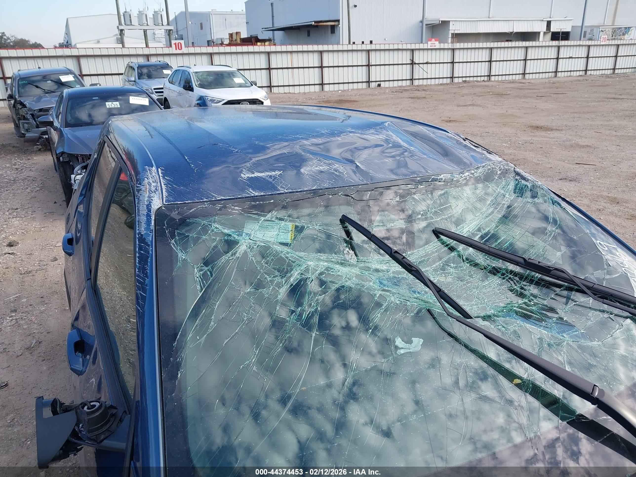 CHEVROLET EQUINOX image 6