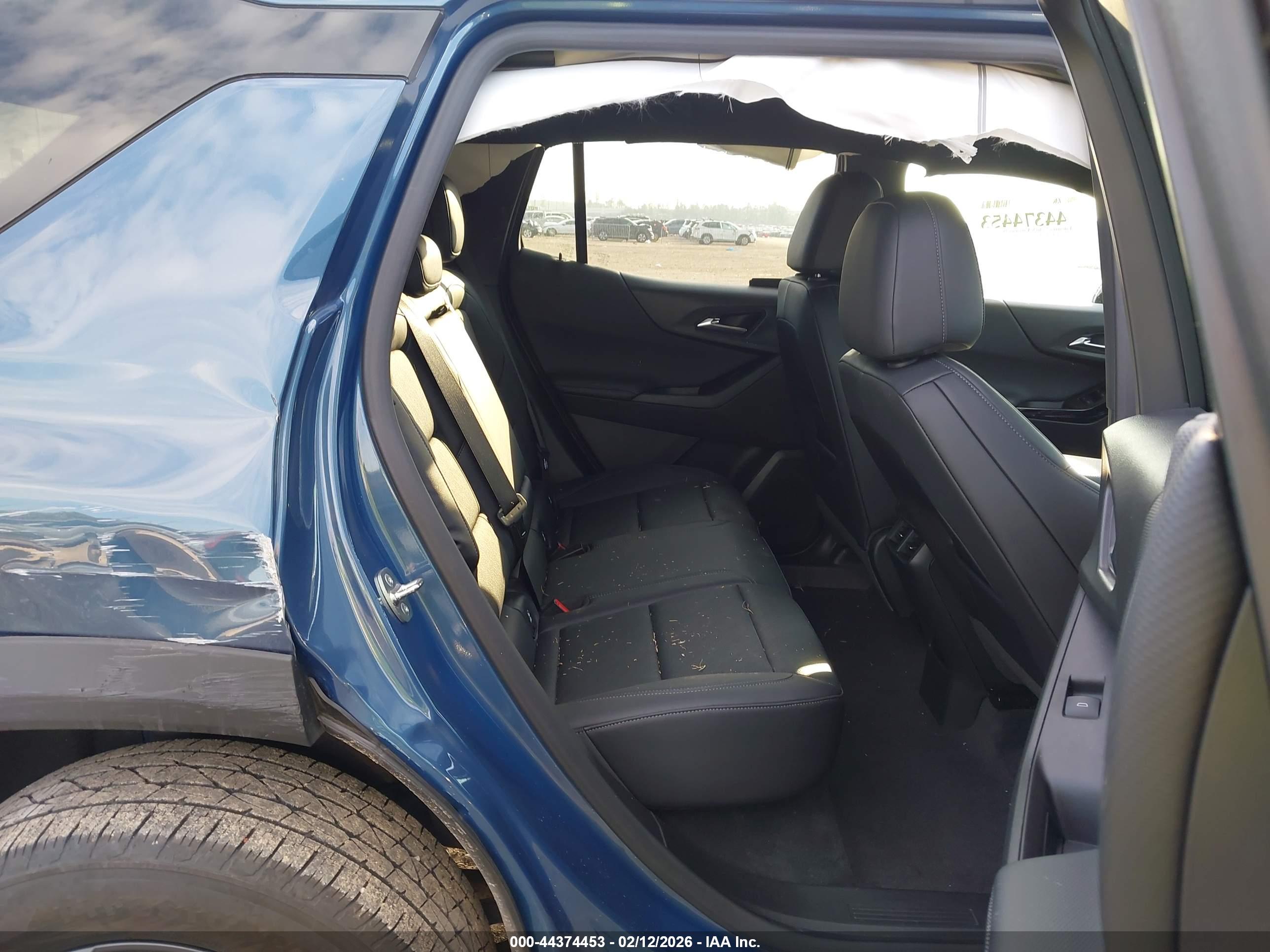 CHEVROLET EQUINOX image 8