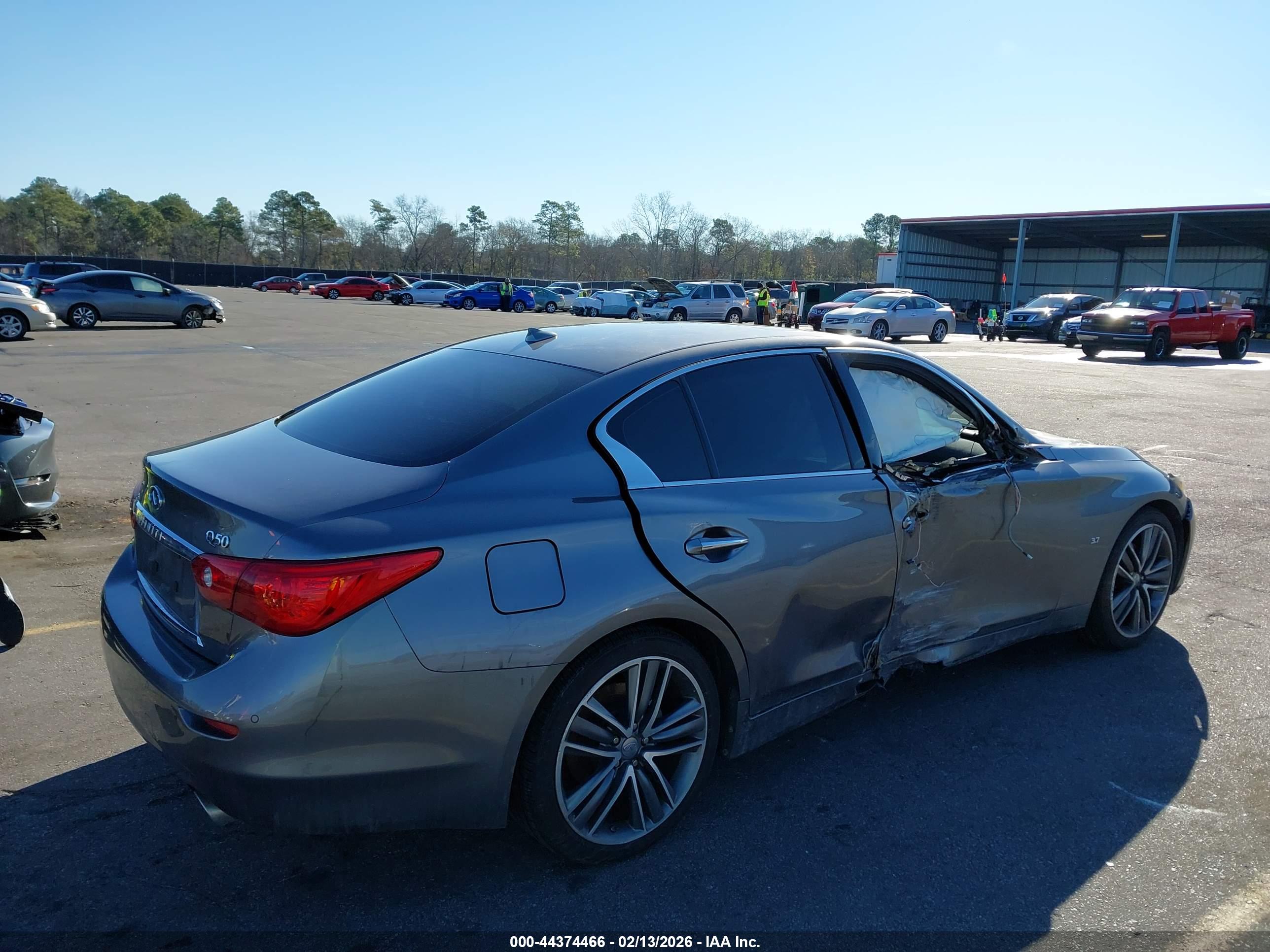 INFINITI Q50 image 4