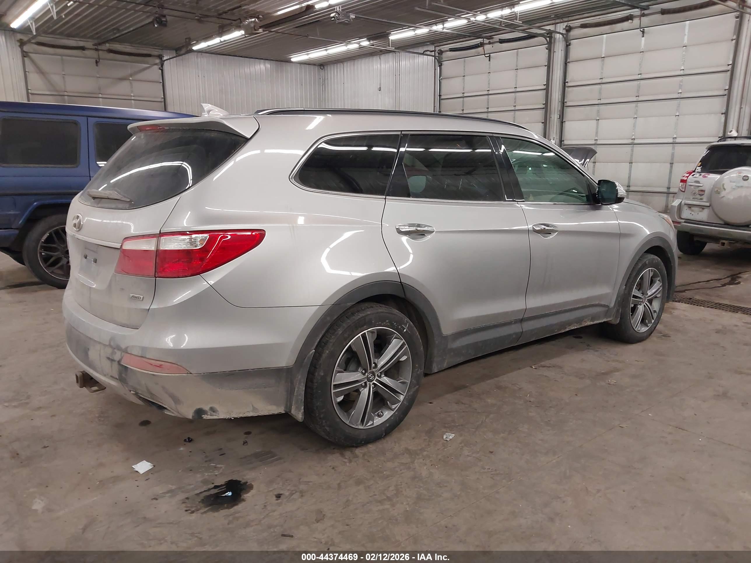 HYUNDAI SANTA image 4