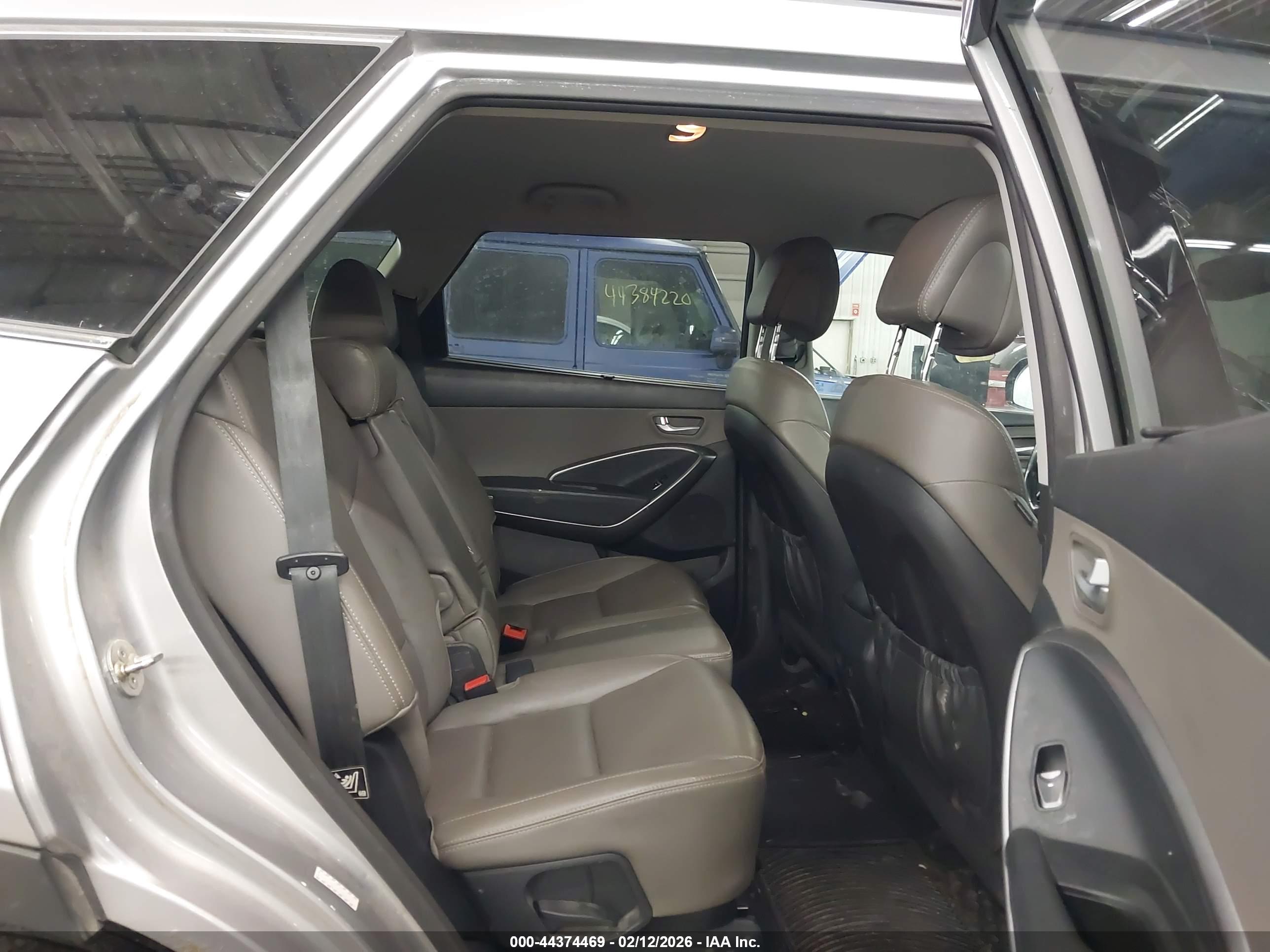 HYUNDAI SANTA image 8