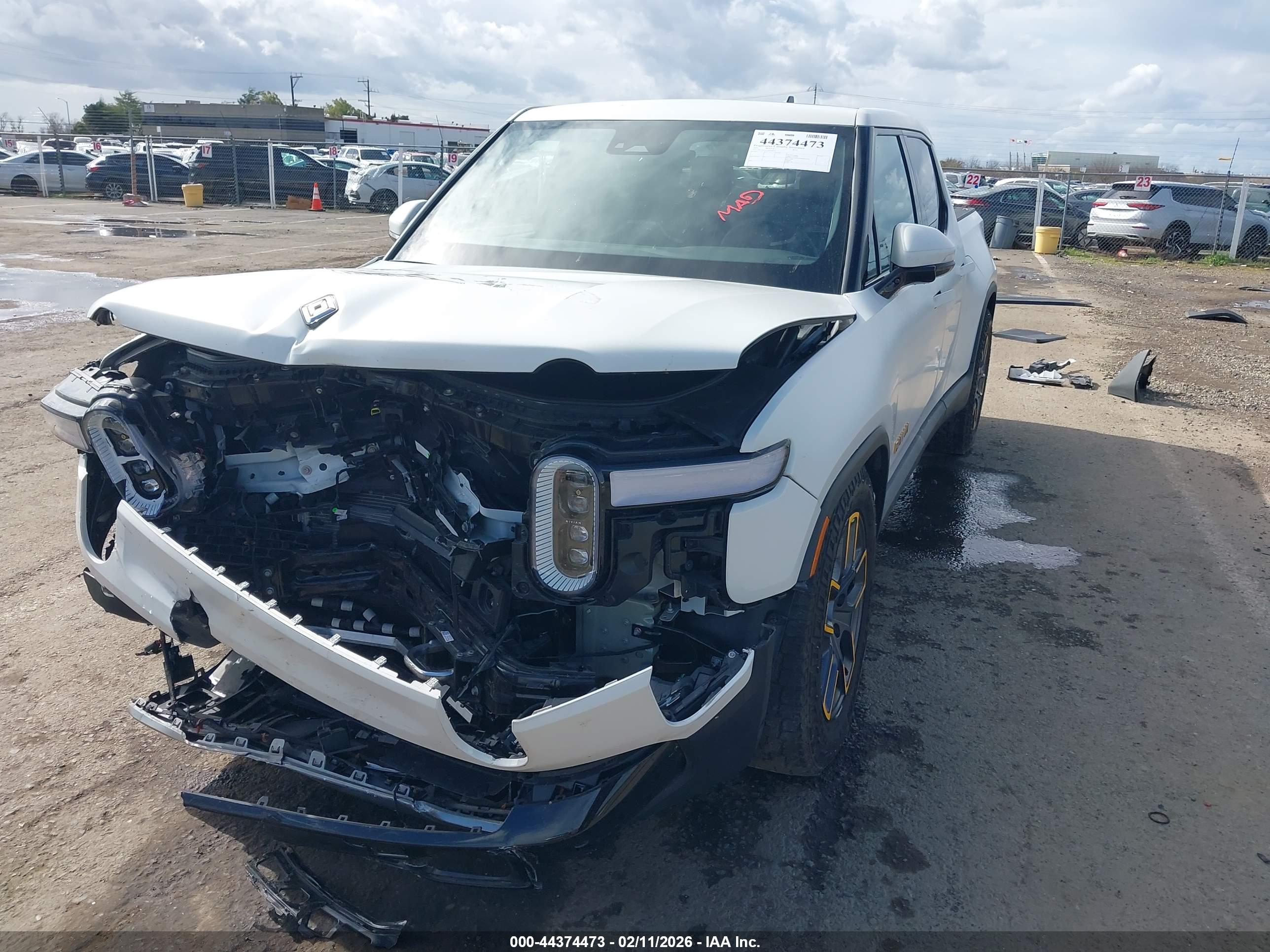 RIVIAN R1T image 2