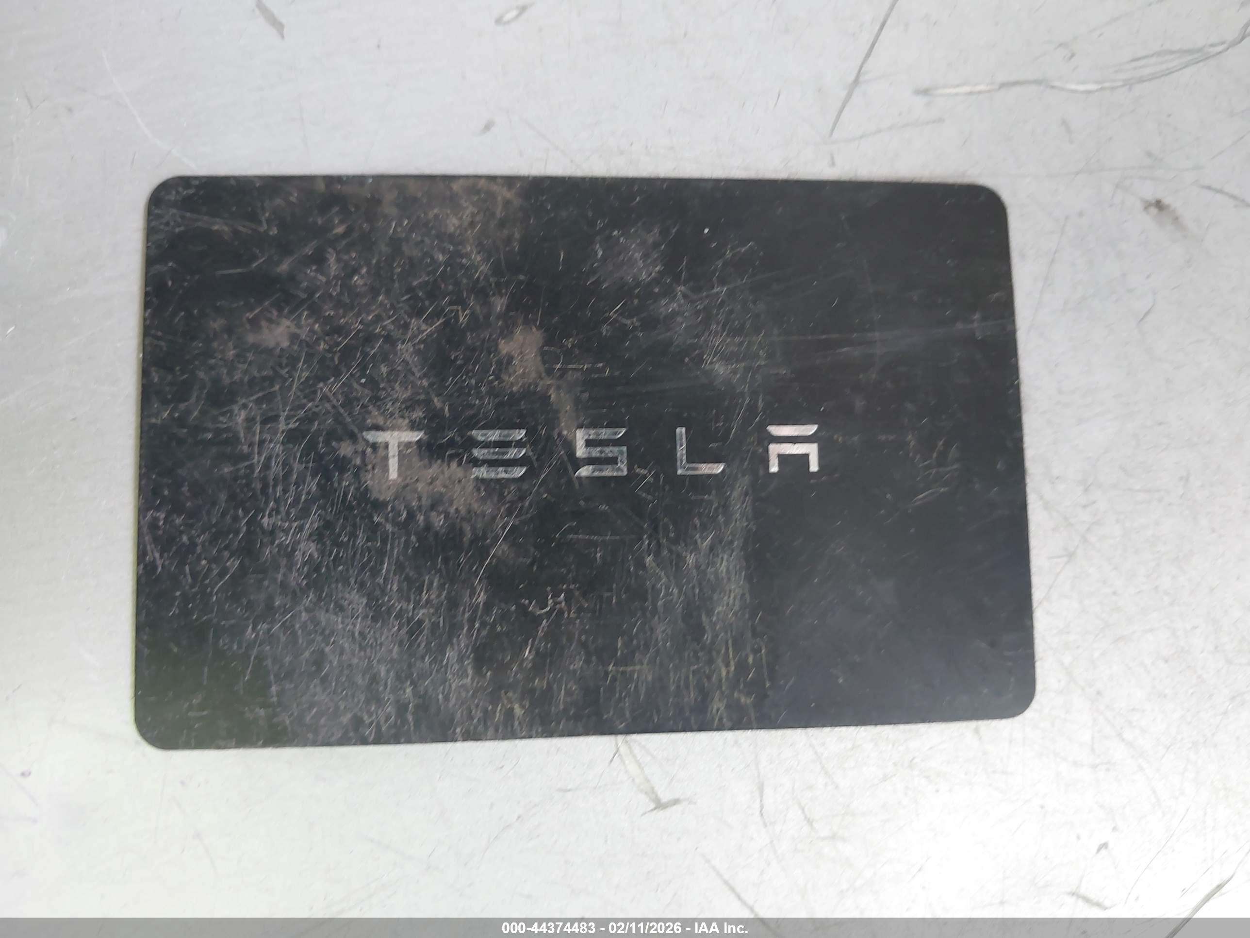 TESLA MODEL image 11