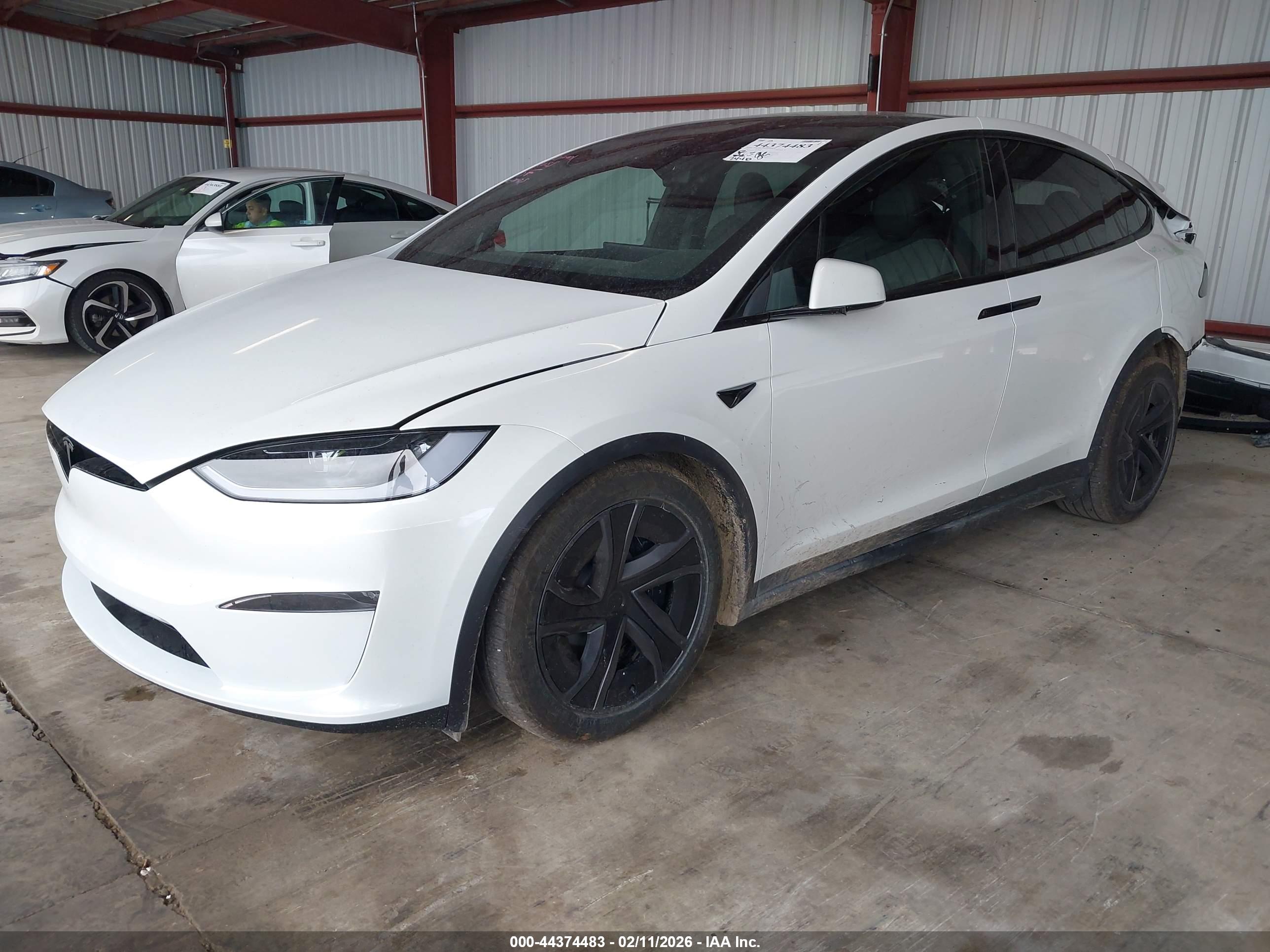 TESLA MODEL image 2