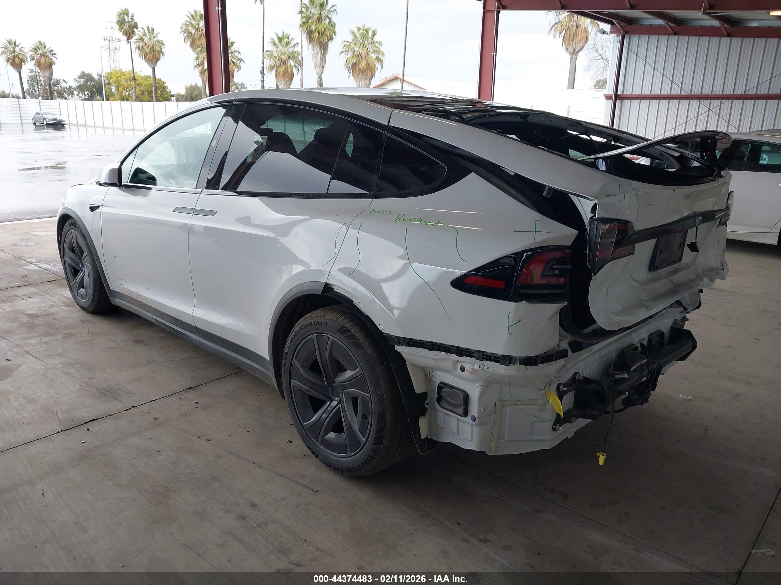 TESLA MODEL image 3