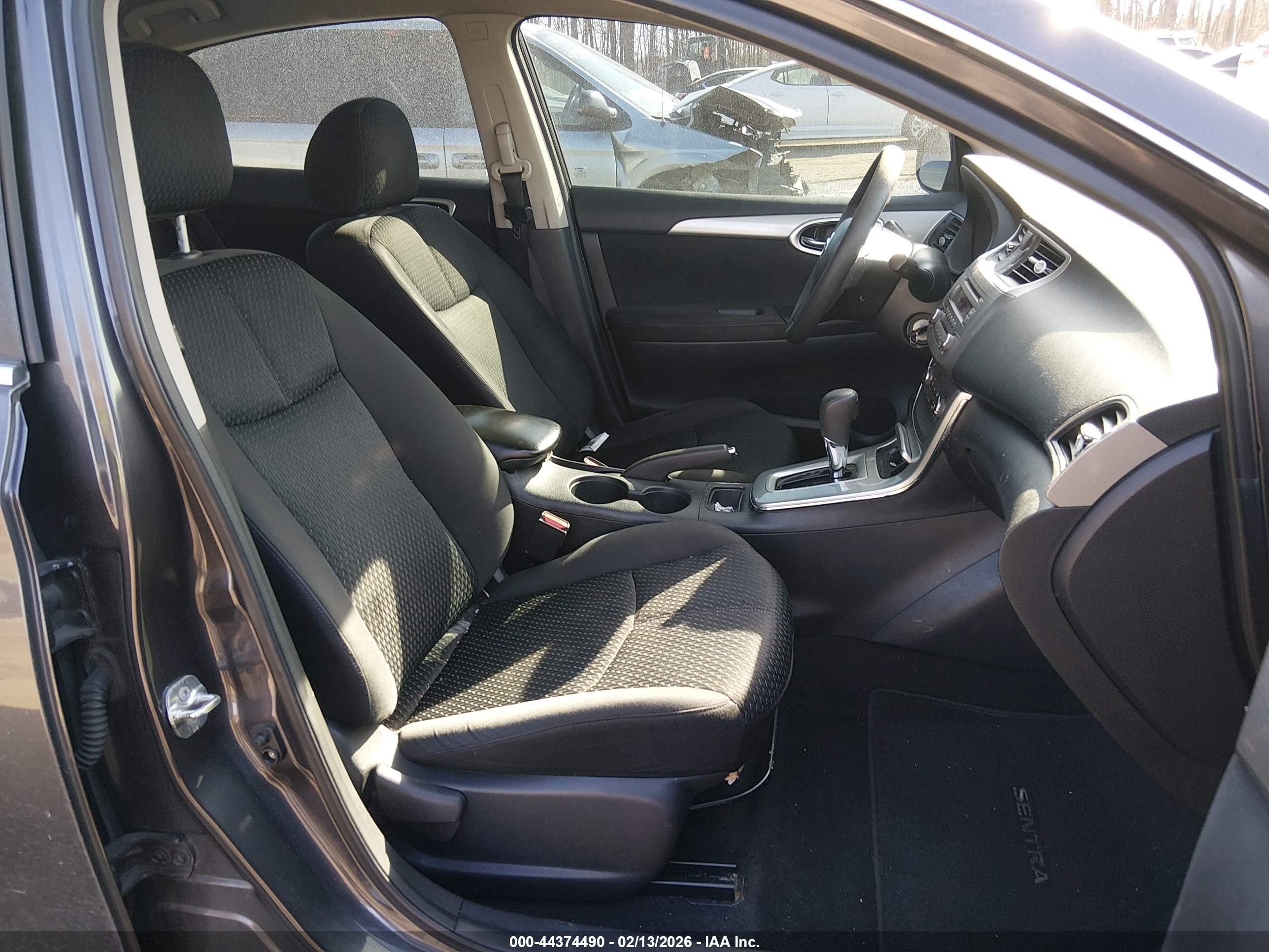 NISSAN SENTRA image 5