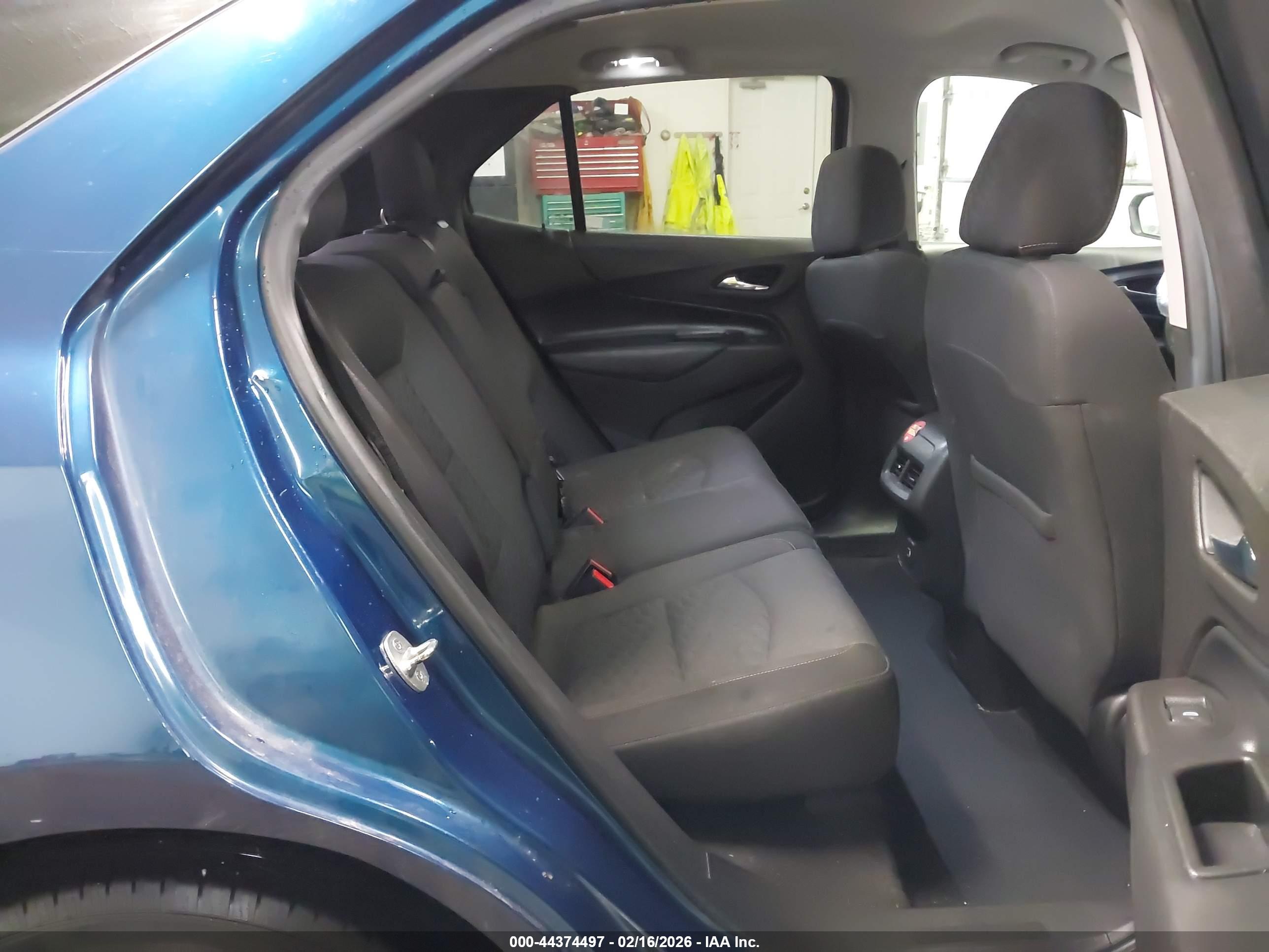 CHEVROLET EQUINOX image 8