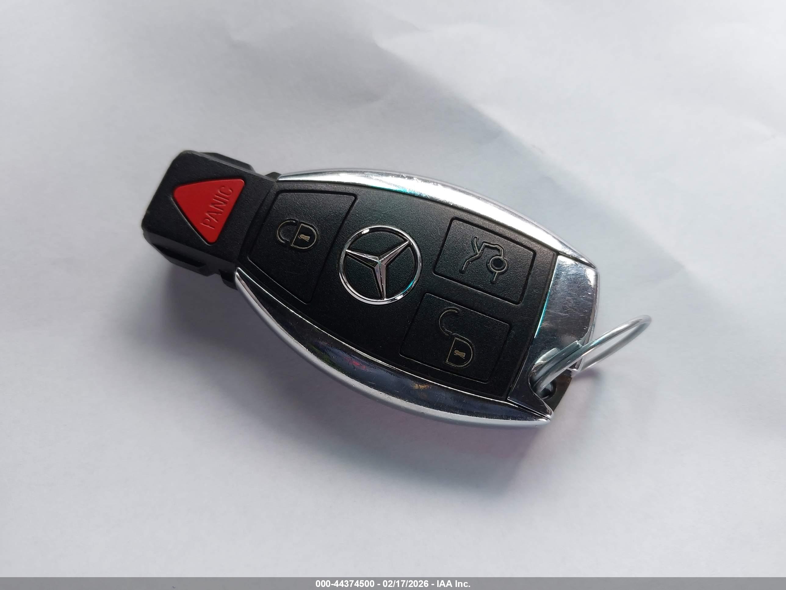MERCEDES-BENZ GLA image 11