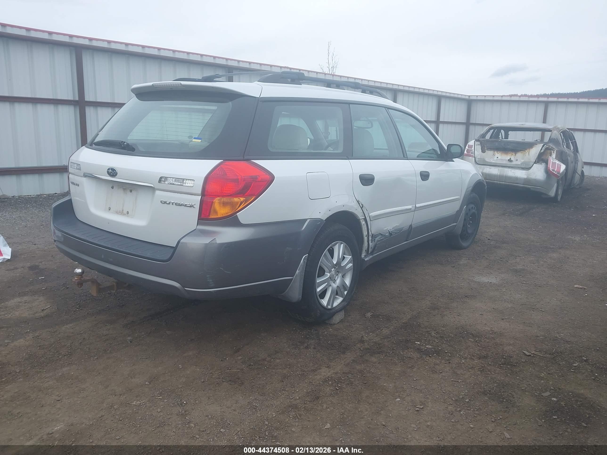 SUBARU OUTBACK image 4