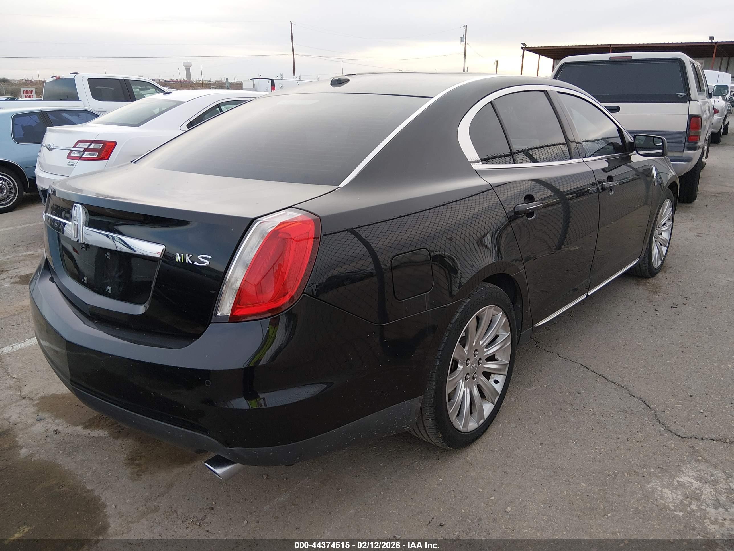 LINCOLN MKS image 4