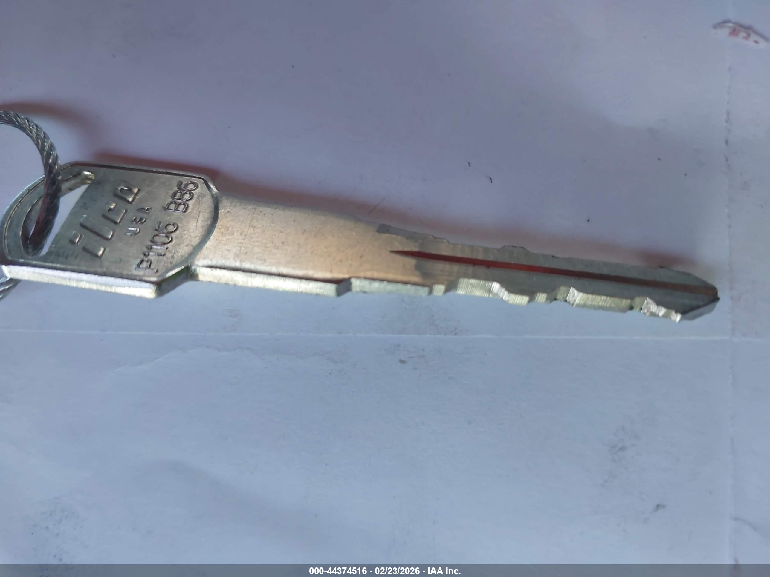 CHEVROLET GMT-400 image 11