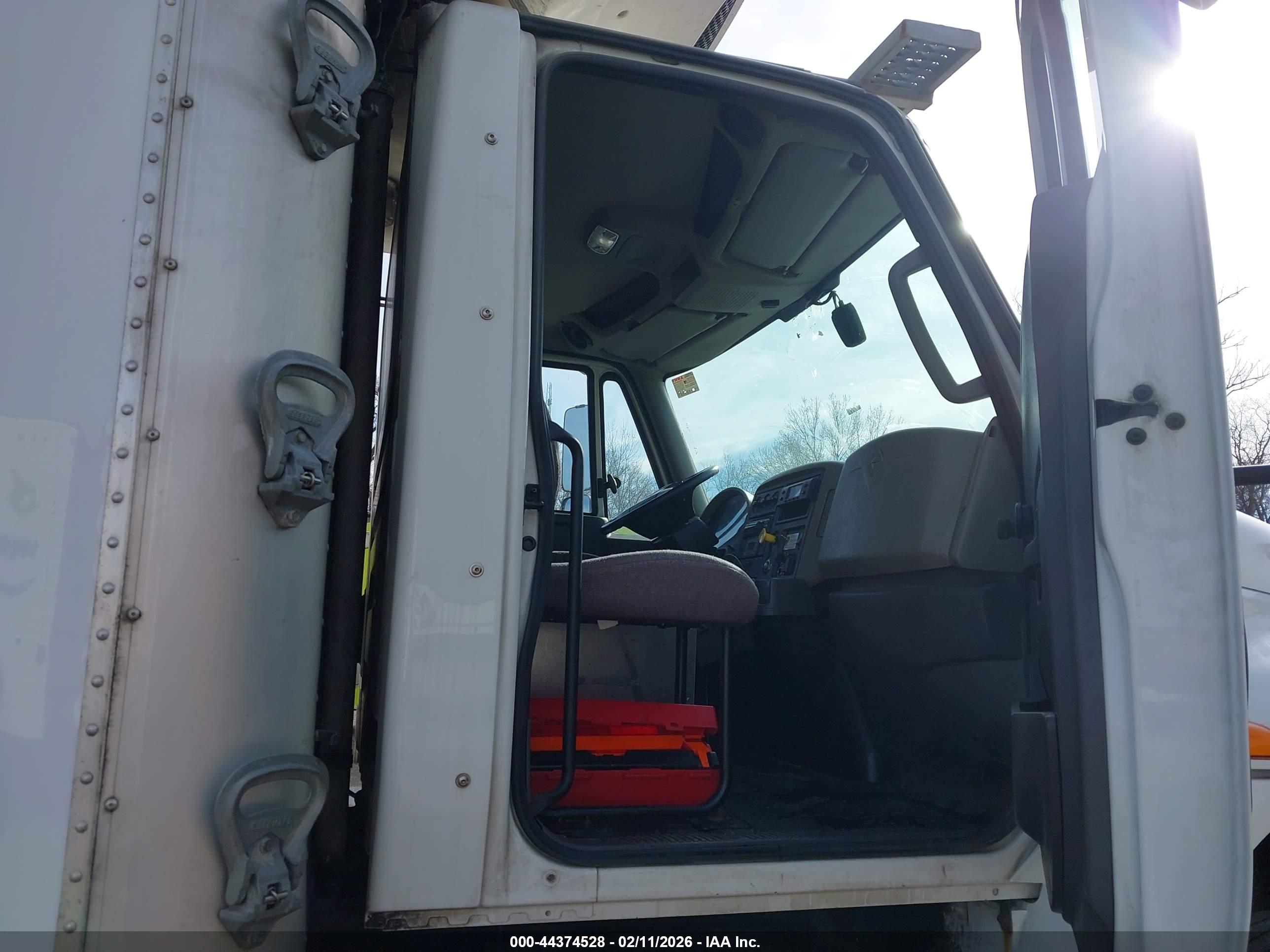 INTERNATIONAL DURASTAR image 8