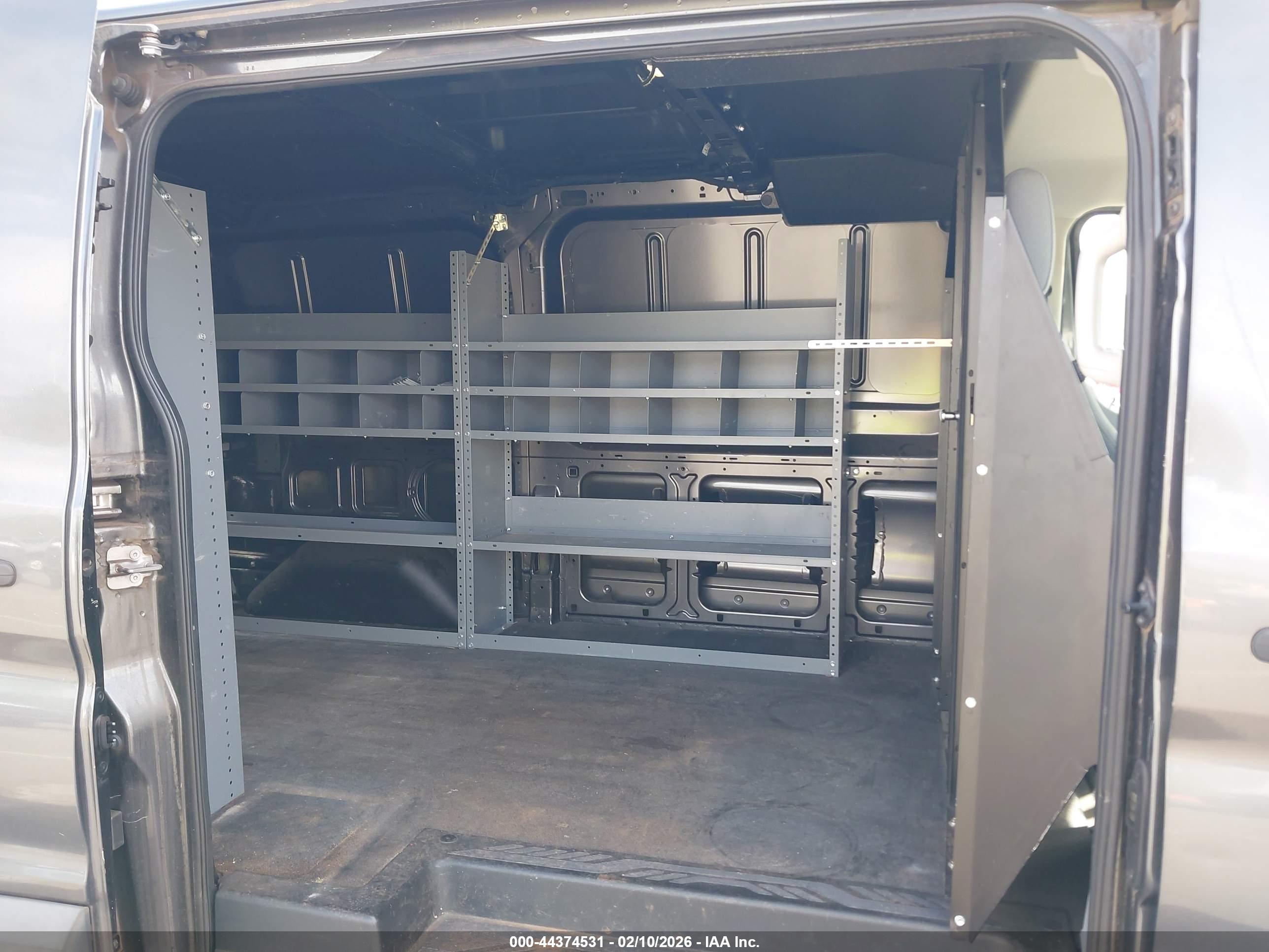 FORD TRANSIT-150 image 8