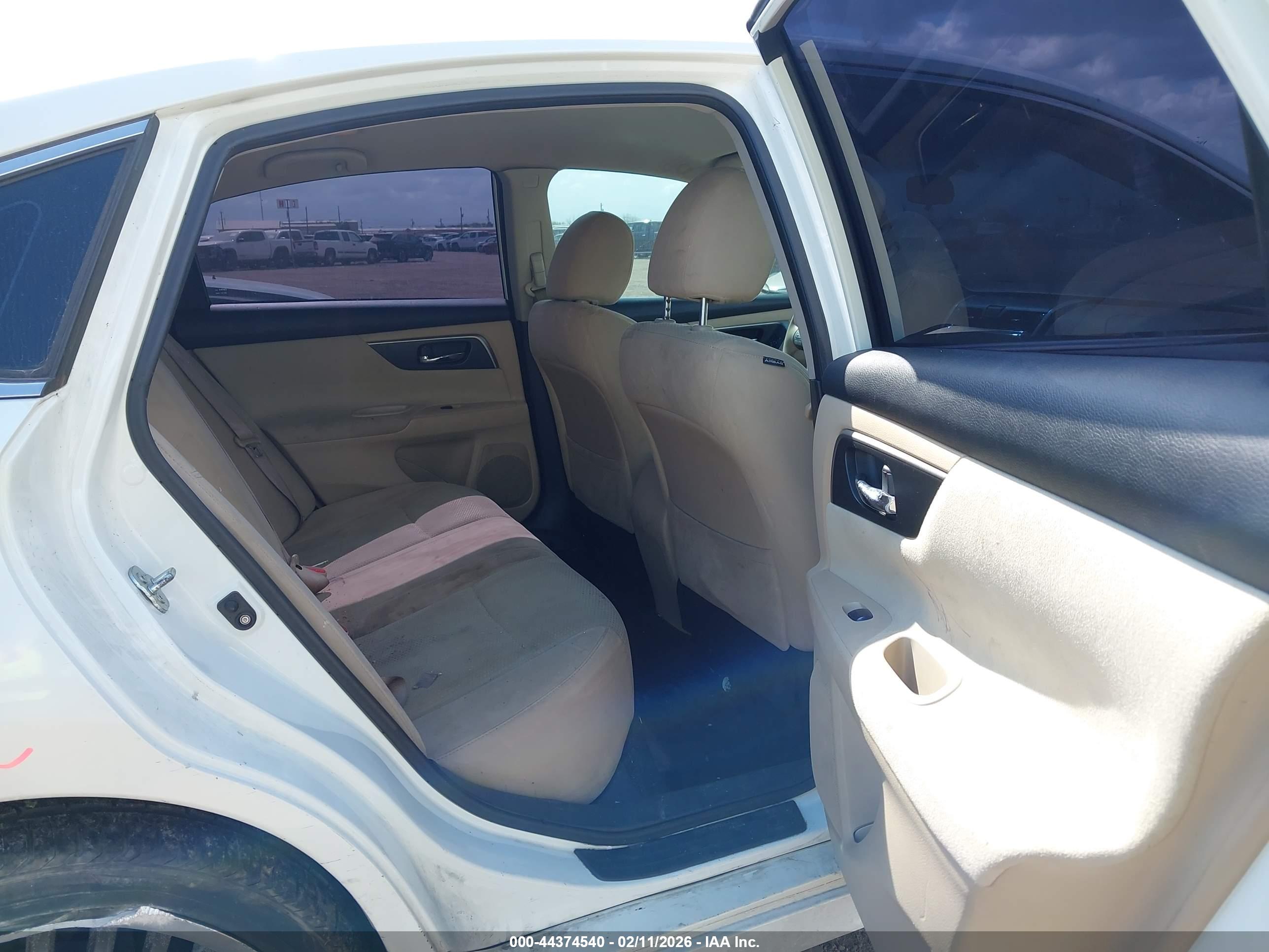 NISSAN ALTIMA image 8
